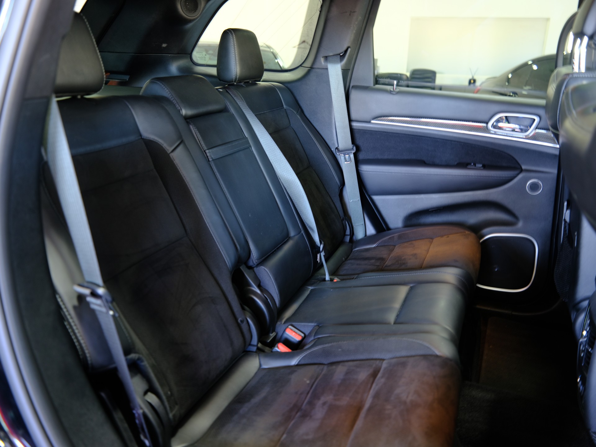 JEEP Grand Cherokee 6.4 V8 HEMI SRT8 Automatic-image-21