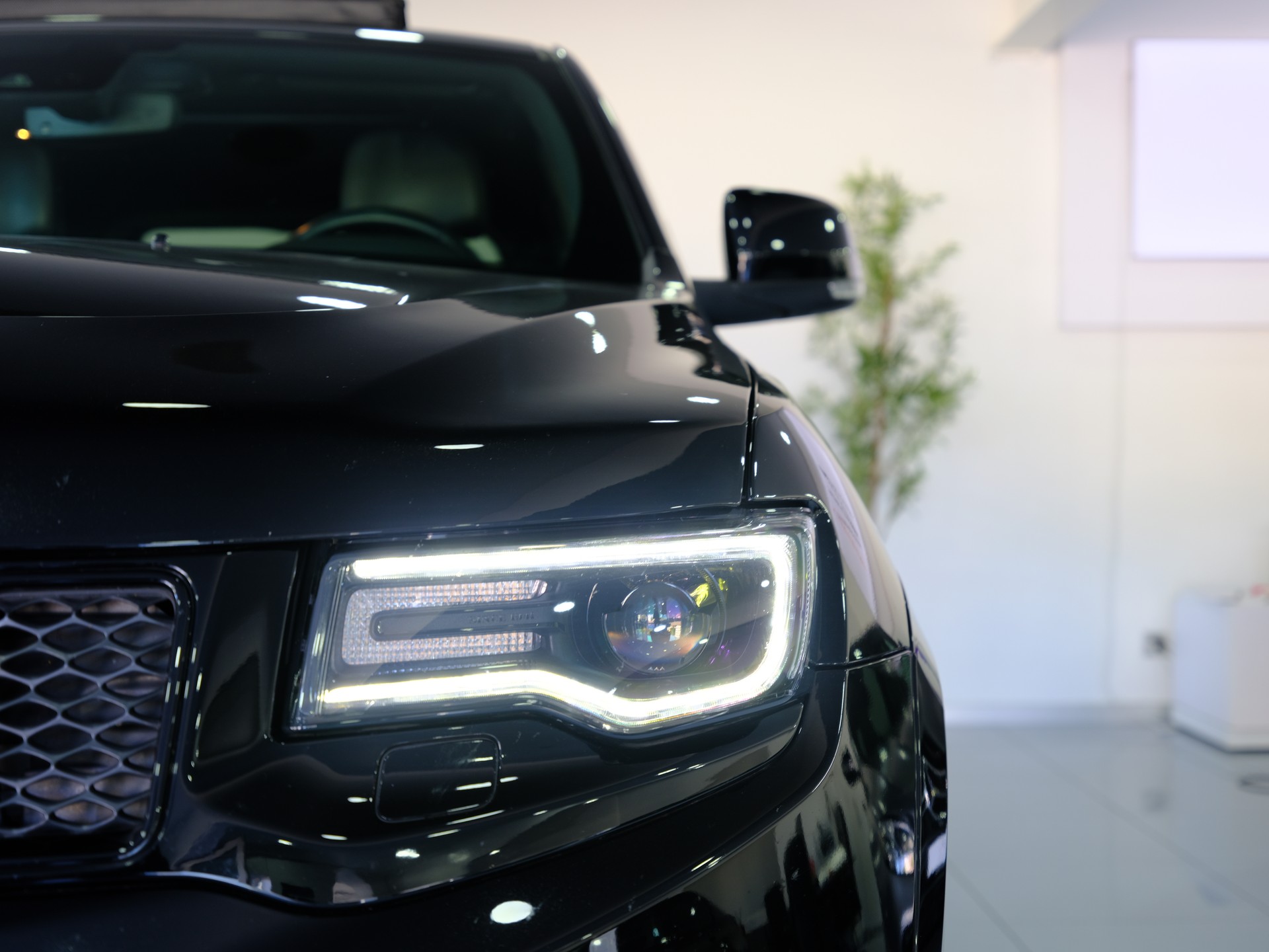 JEEP Grand Cherokee 6.4 V8 HEMI SRT8 Automatic-image-11