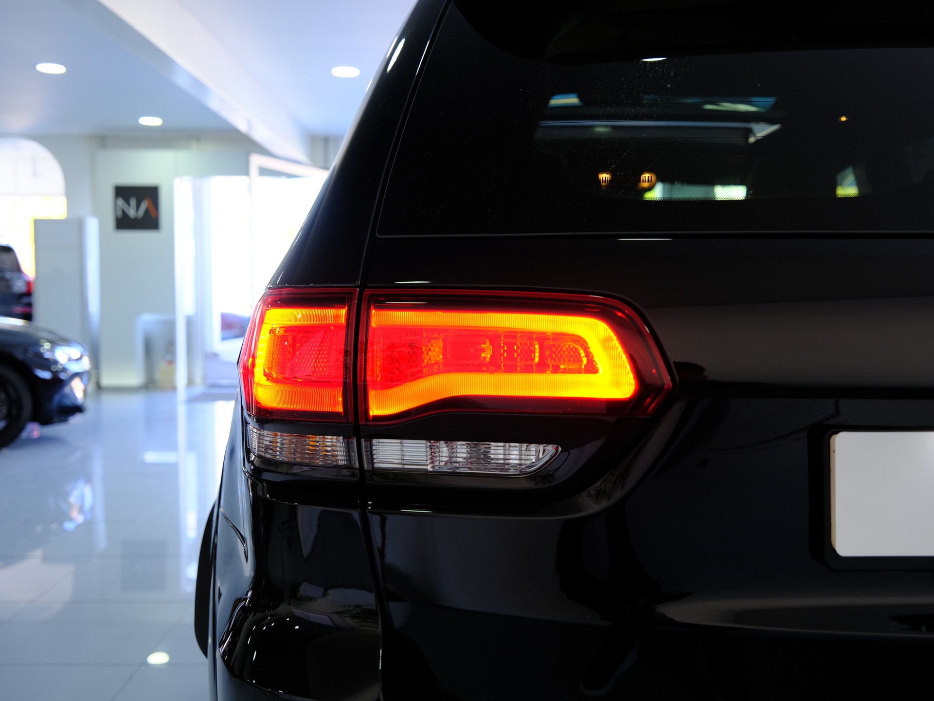 JEEP Grand Cherokee 6.4 V8 HEMI SRT8 Automatic-image-12