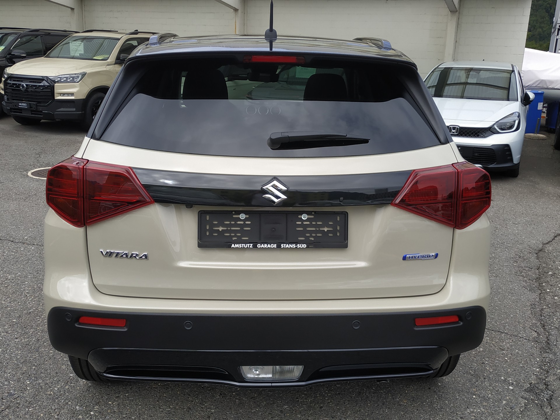 SUZUKI Vitara 1.4 Boosterjet Black Edition Top 4x4 Hybrid Automatic-image-10
