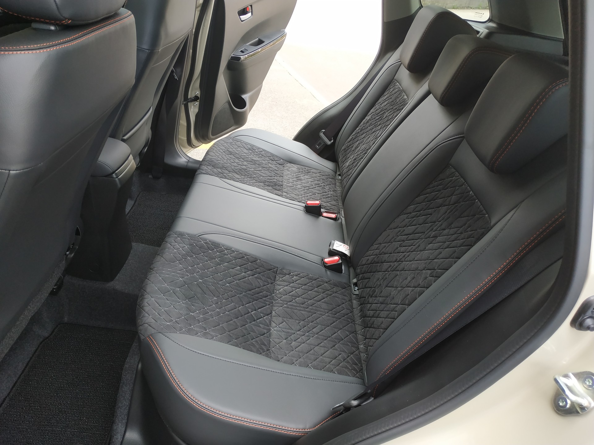 SUZUKI Vitara 1.4 Boosterjet Black Edition Top 4x4 Hybrid Automatic-image-21