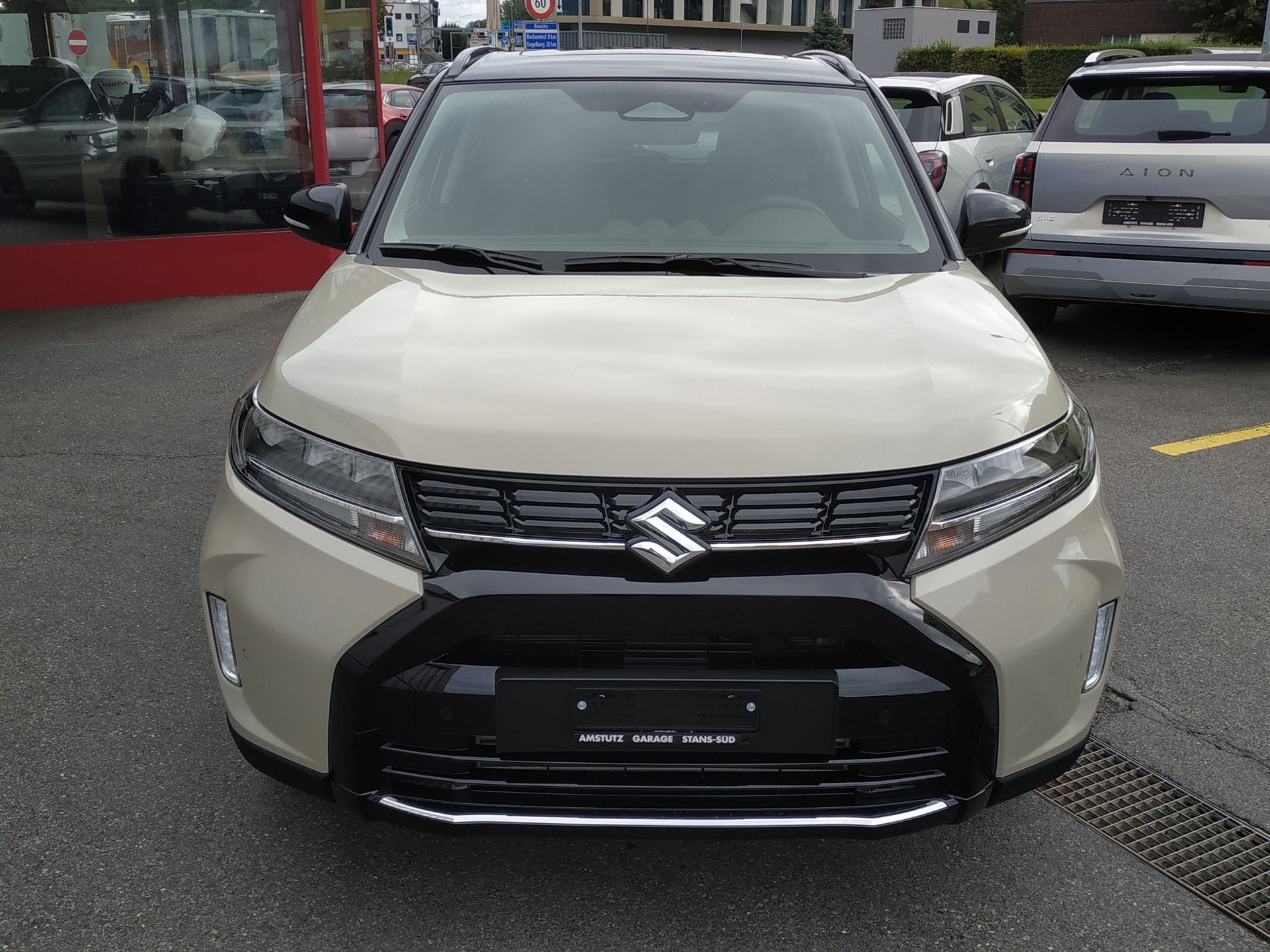 SUZUKI Vitara 1.4 Boosterjet Black Edition Top 4x4 Hybrid Automatic-image-3