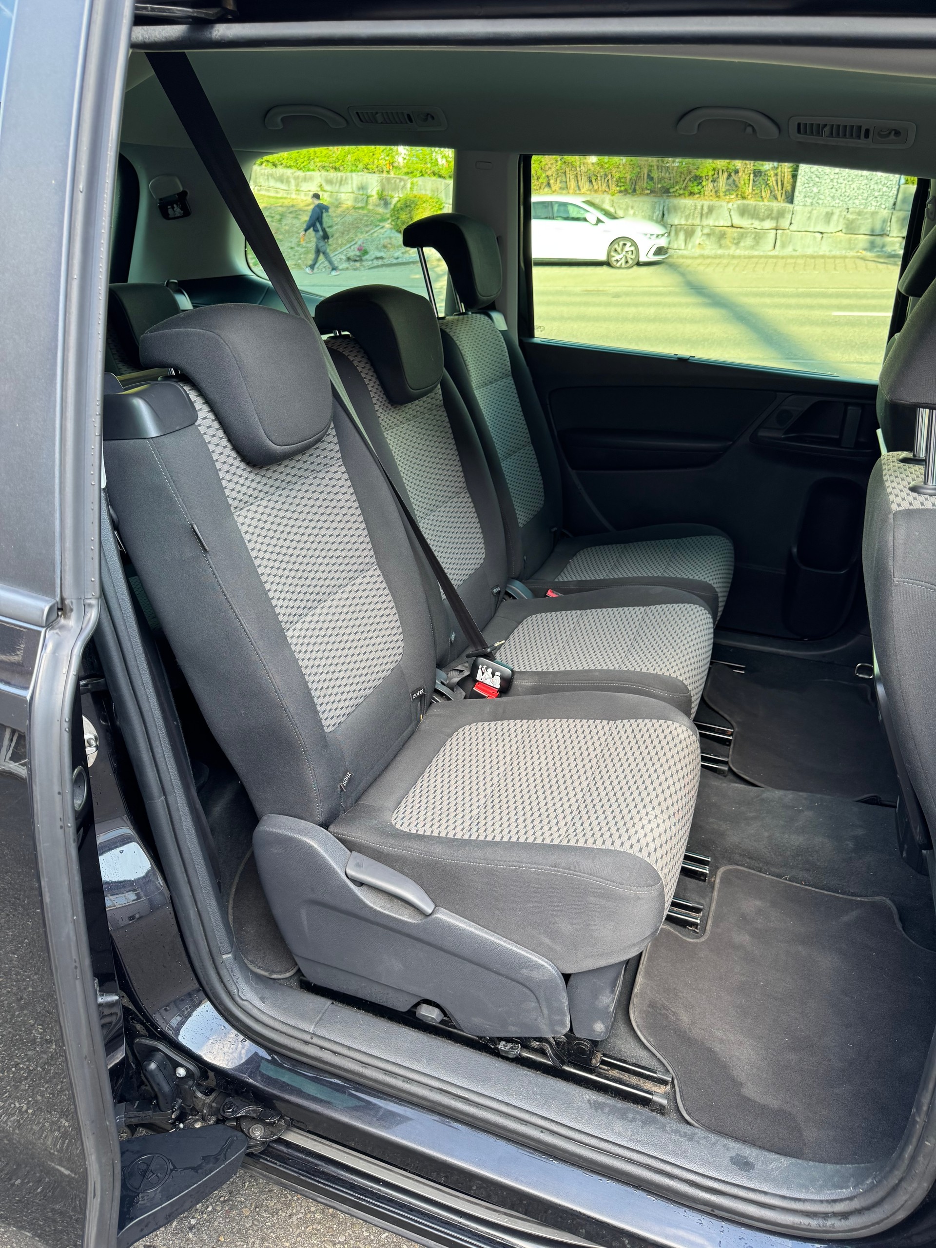VW Sharan 2.0 TDI BlueMotion Technology Trendline-image-8
