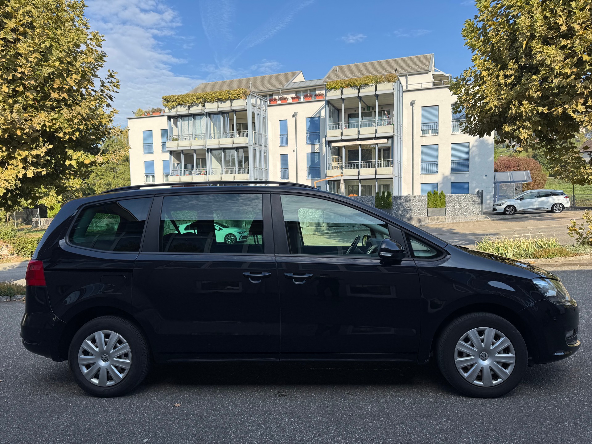 VW Sharan 2.0 TDI BlueMotion Technology Trendline-image-14