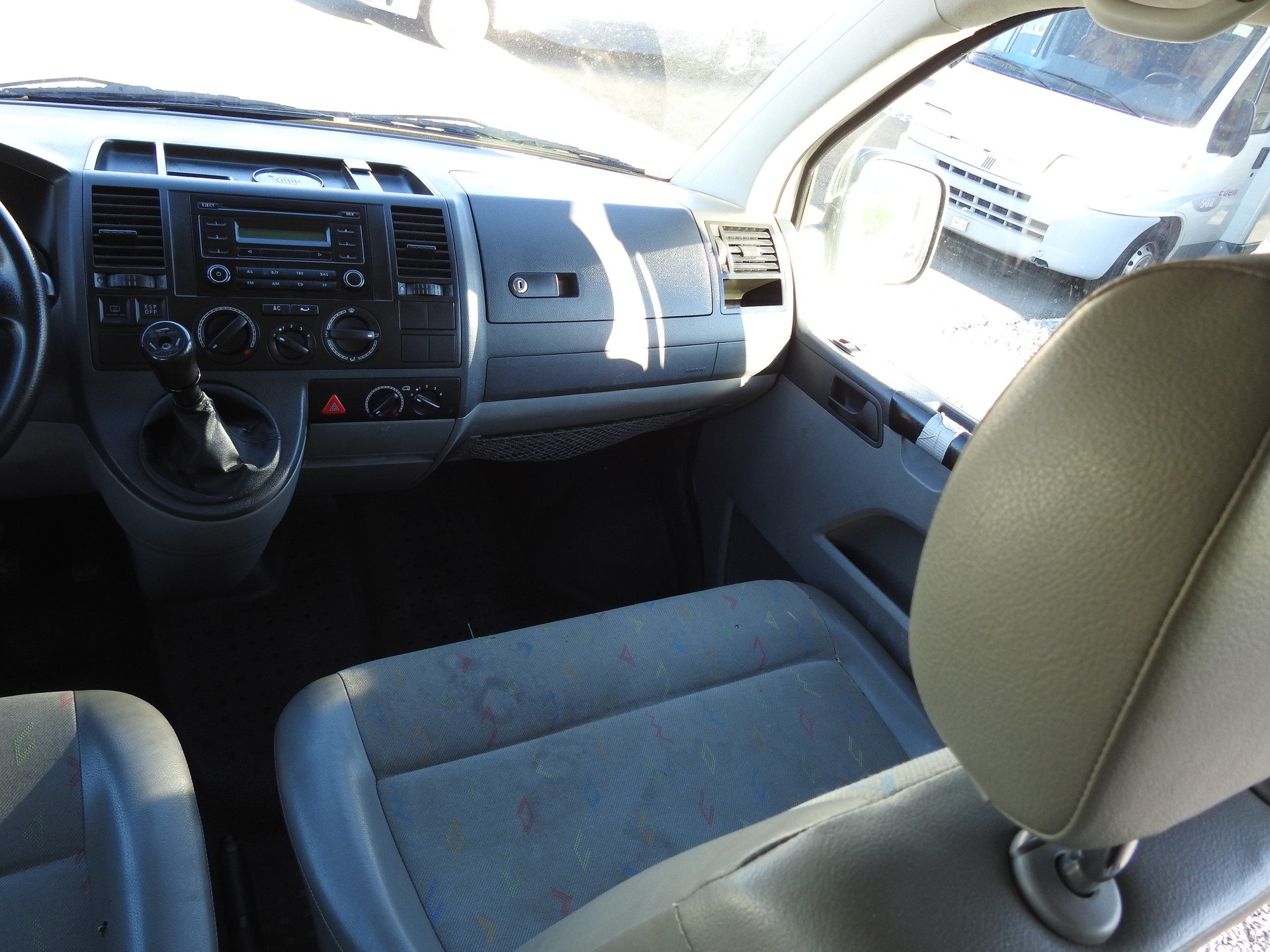 VW T5 2.5 TDI PD 4MOTION-image-18