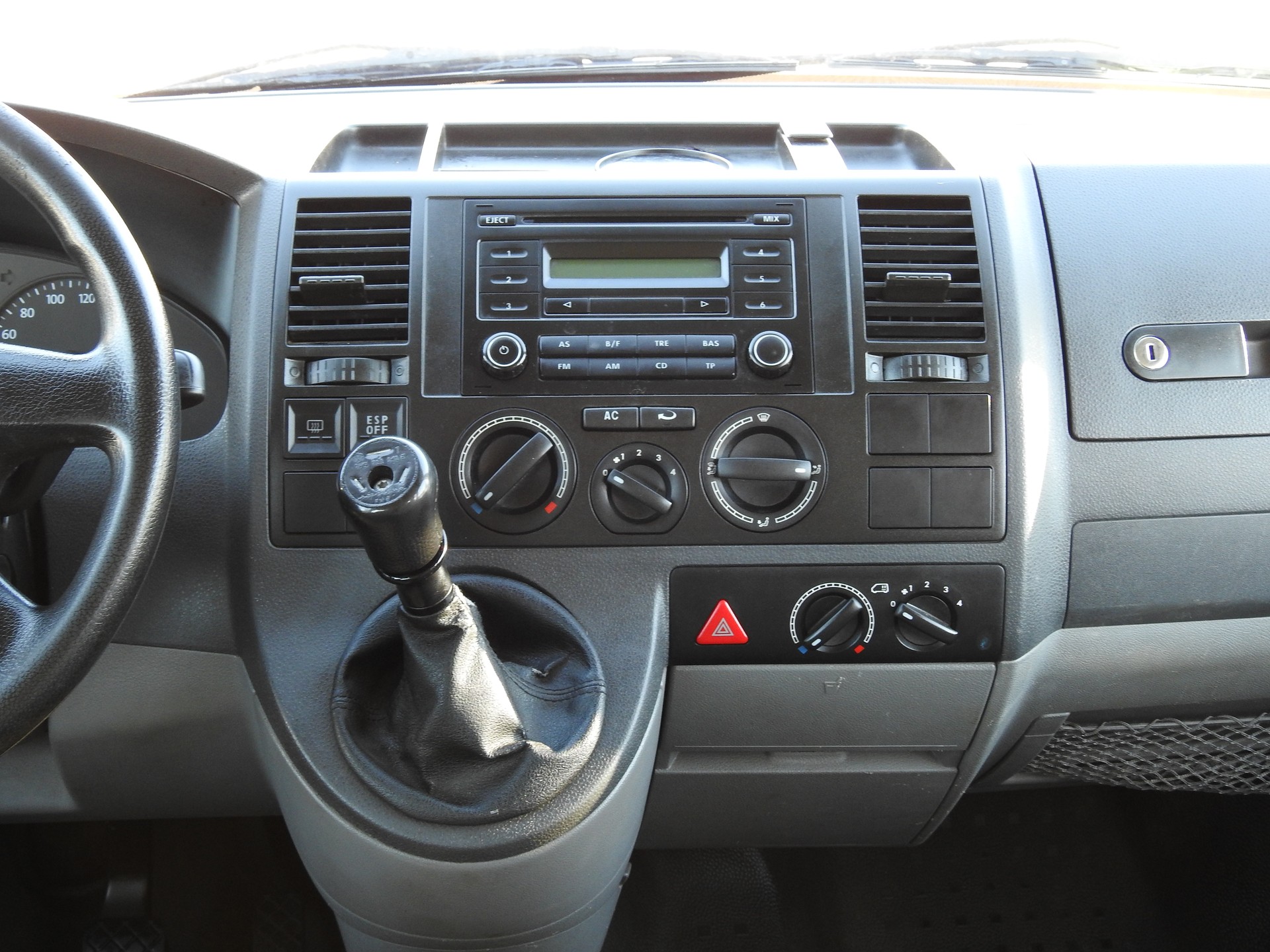 VW T5 2.5 TDI PD 4MOTION-image-17