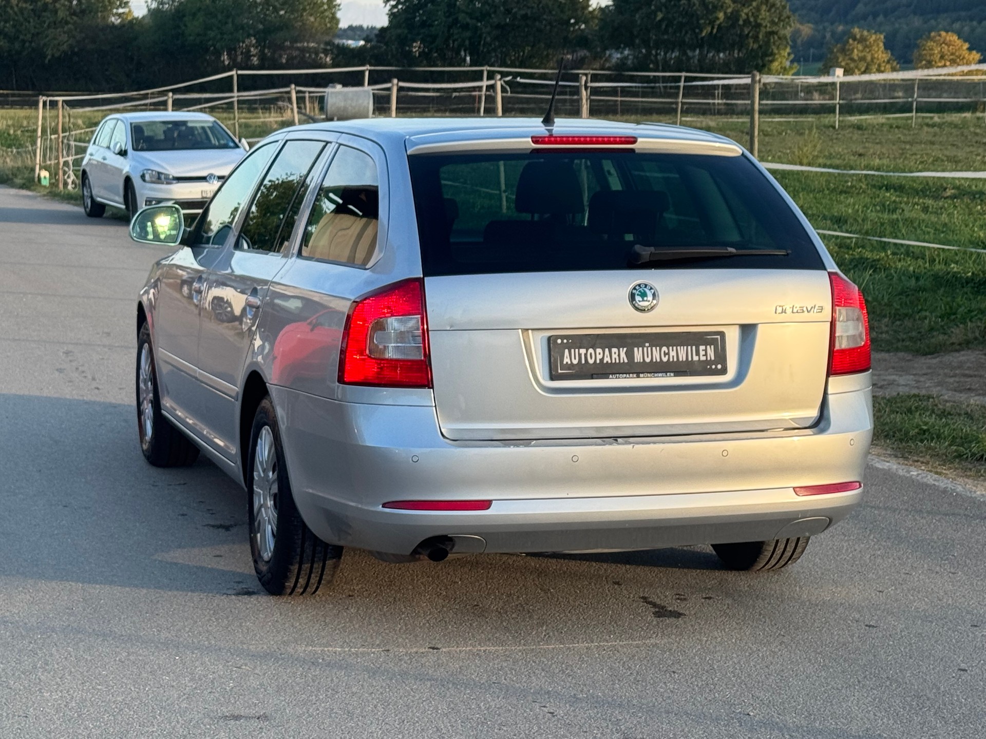 SKODA Octavia Combi 1.2 TSI Ambition DSG-image-3