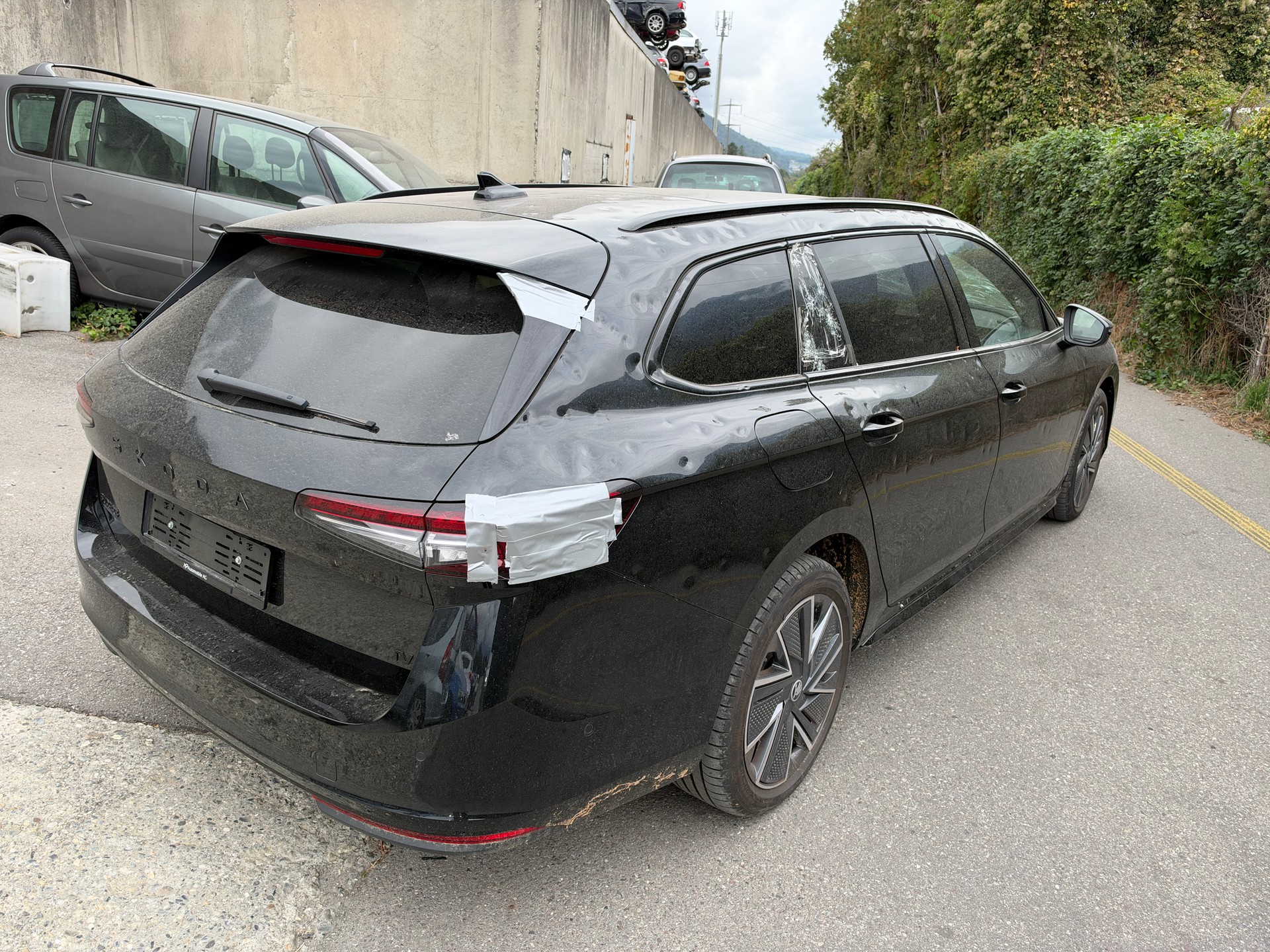 SKODA Superb Combi 1.5 TSI PHEV Sportline DSG-image-5