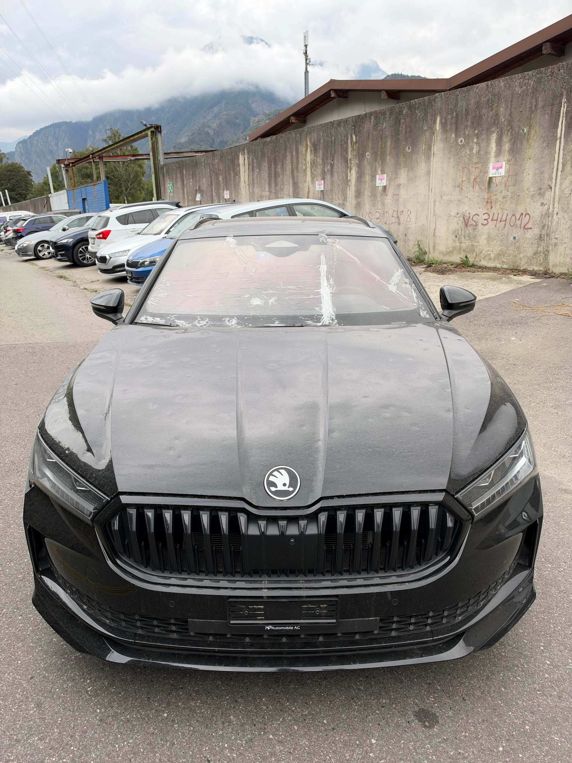 SKODA Superb Combi 1.5 TSI PHEV Sportline DSG-image-2
