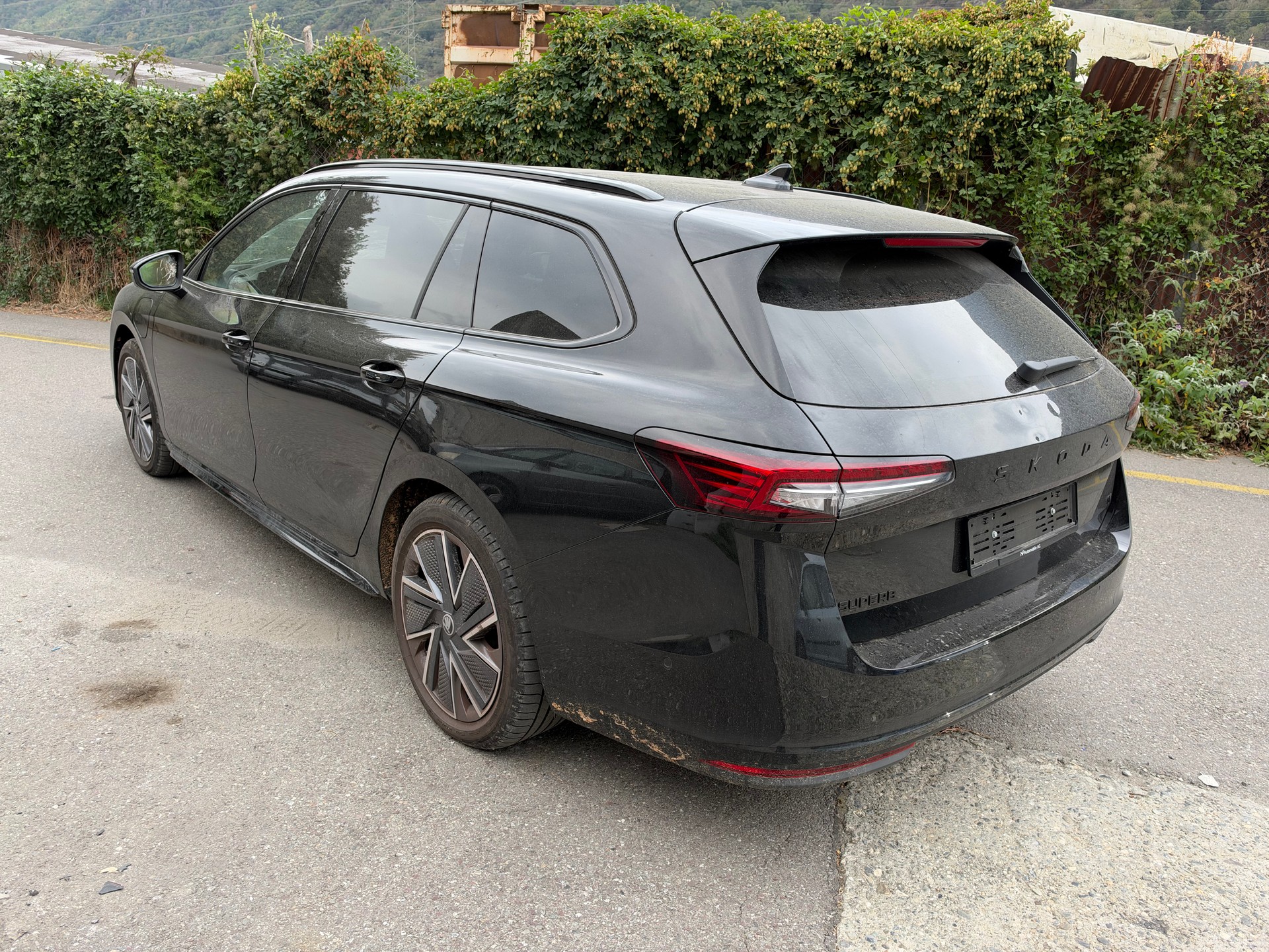 SKODA Superb Combi 1.5 TSI PHEV Sportline DSG-image-6