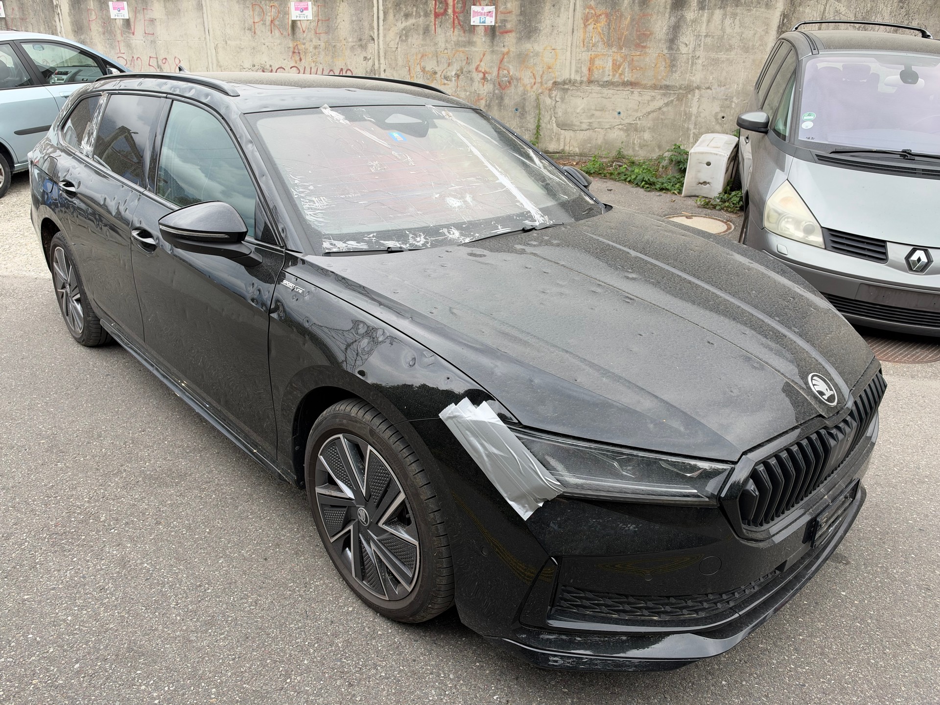 SKODA Superb Combi 1.5 TSI PHEV Sportline DSG-image-3