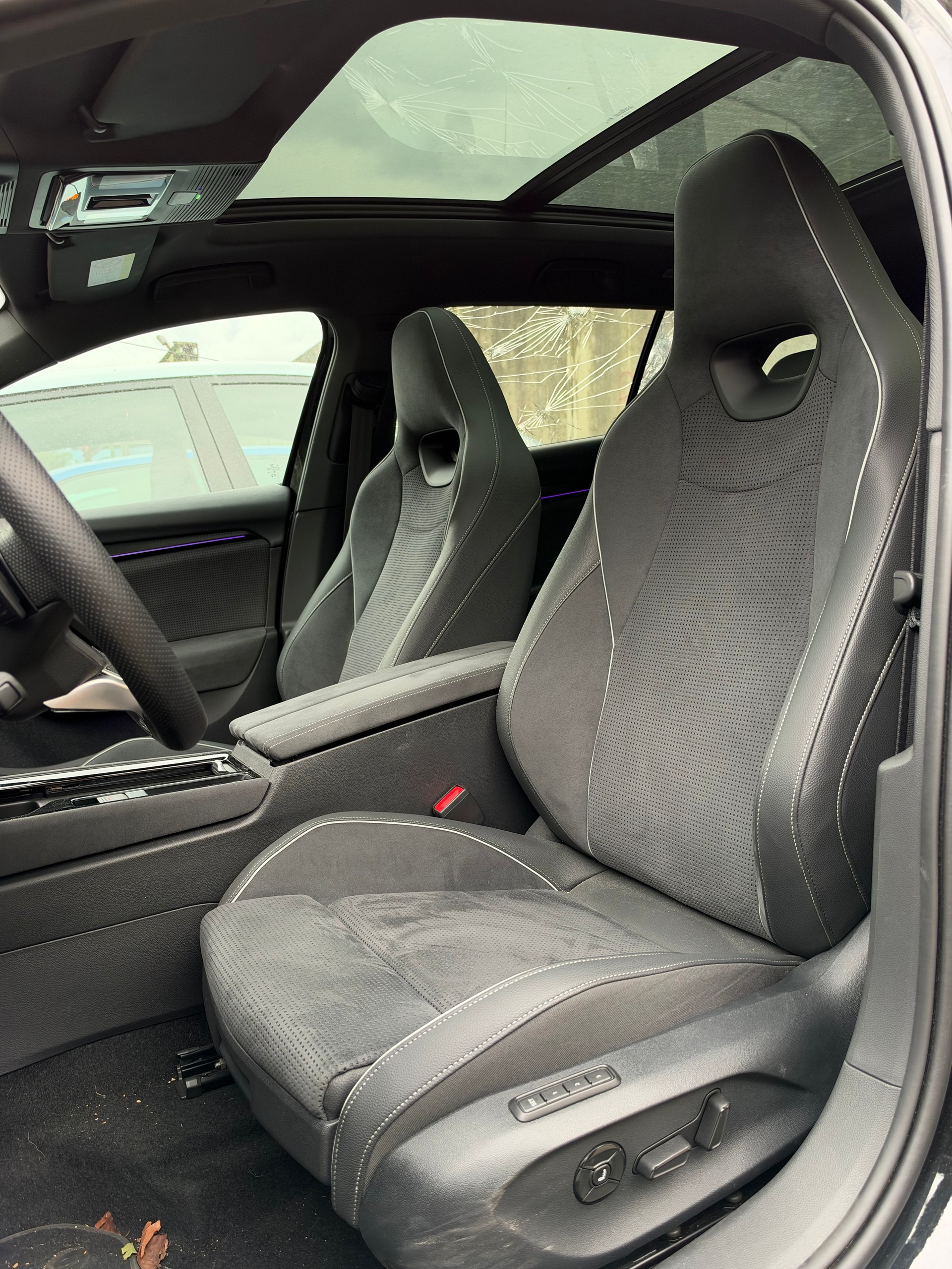 SKODA Superb Combi 1.5 TSI PHEV Sportline DSG-image-13