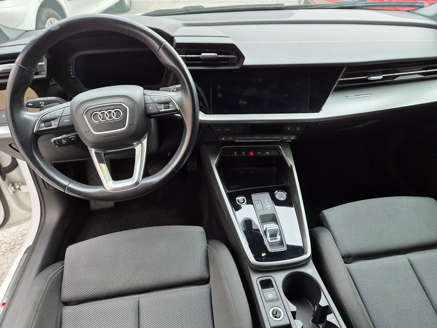 AUDI 1.5 35 TFSI S Line Attraction S-Tronic-image-9