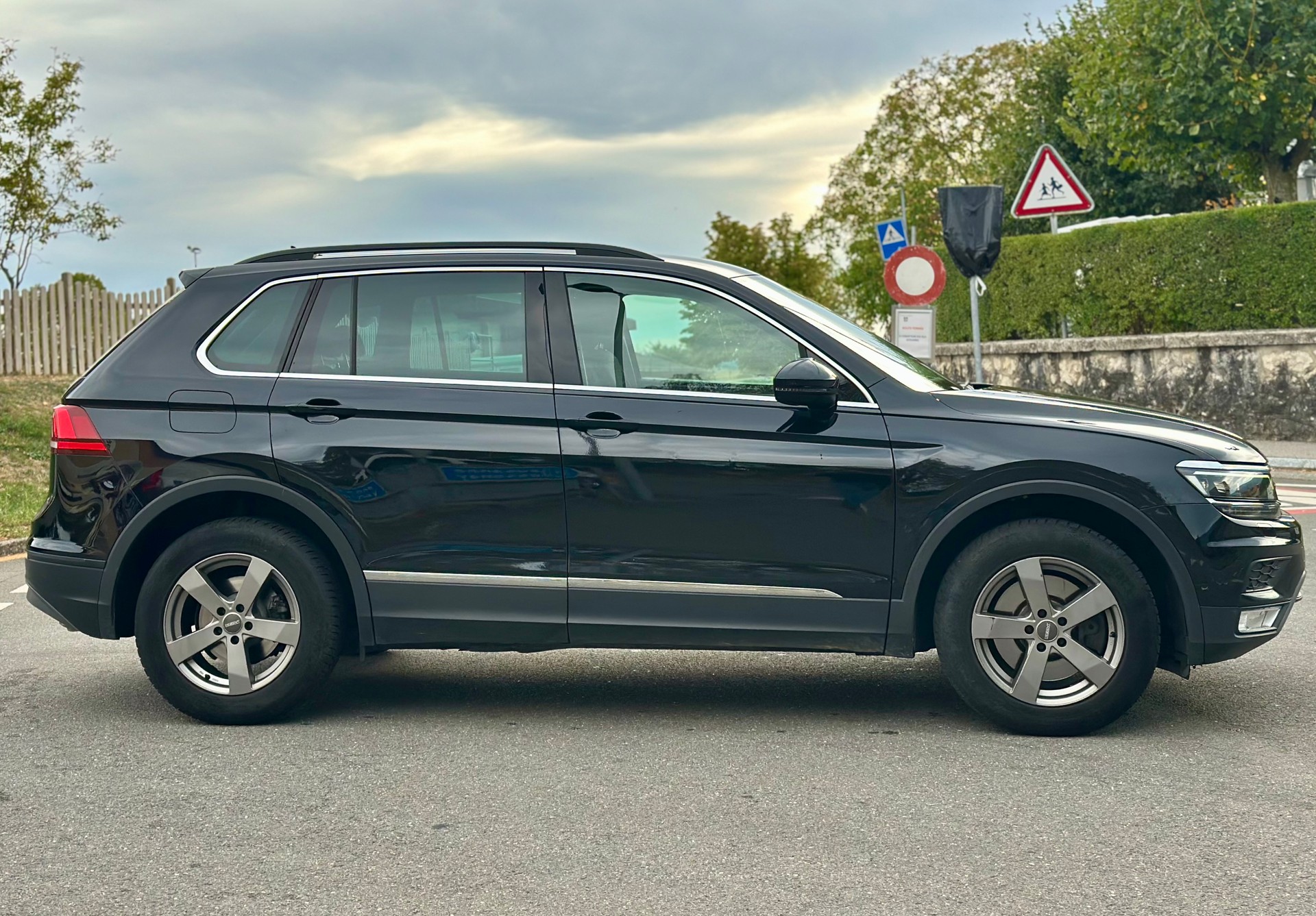 VW Tiguan 2.0TSI Comfortline 4Motion DSG-image-6