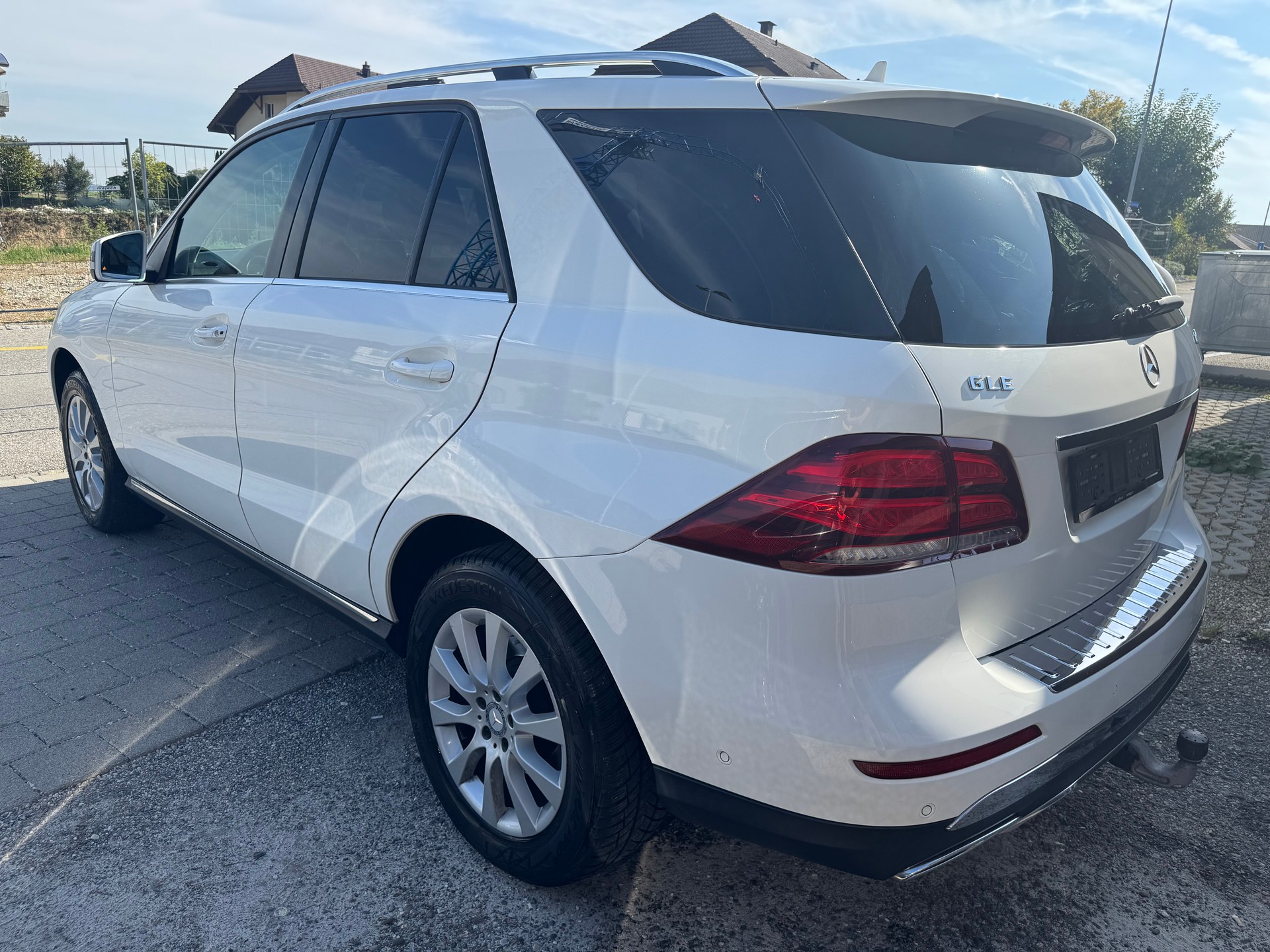 MERCEDES-BENZ GLE 250 d 4Matic 9G-Tronic-image-2