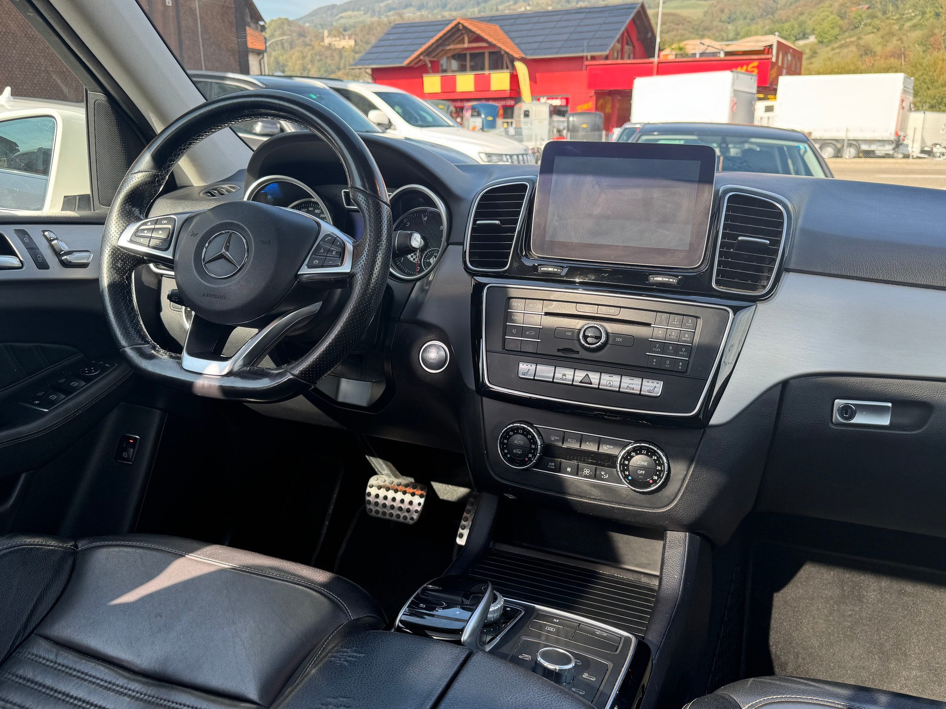 MERCEDES-BENZ GLE 250 d 4Matic 9G-Tronic-image-9