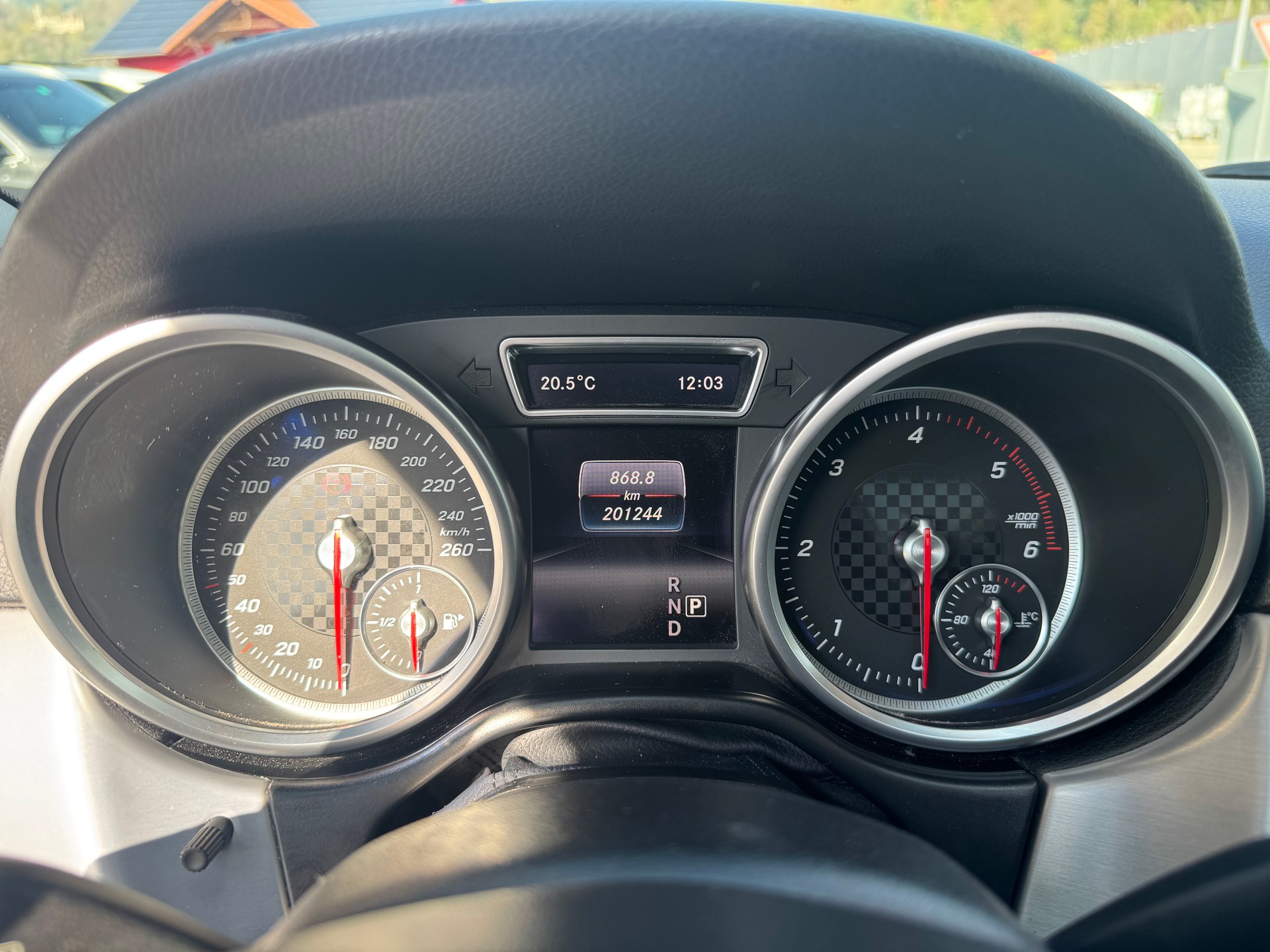 MERCEDES-BENZ GLE 250 d 4Matic 9G-Tronic-image-10