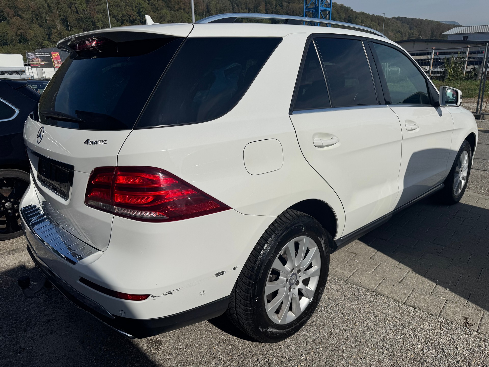 MERCEDES-BENZ GLE 250 d 4Matic 9G-Tronic-image-3