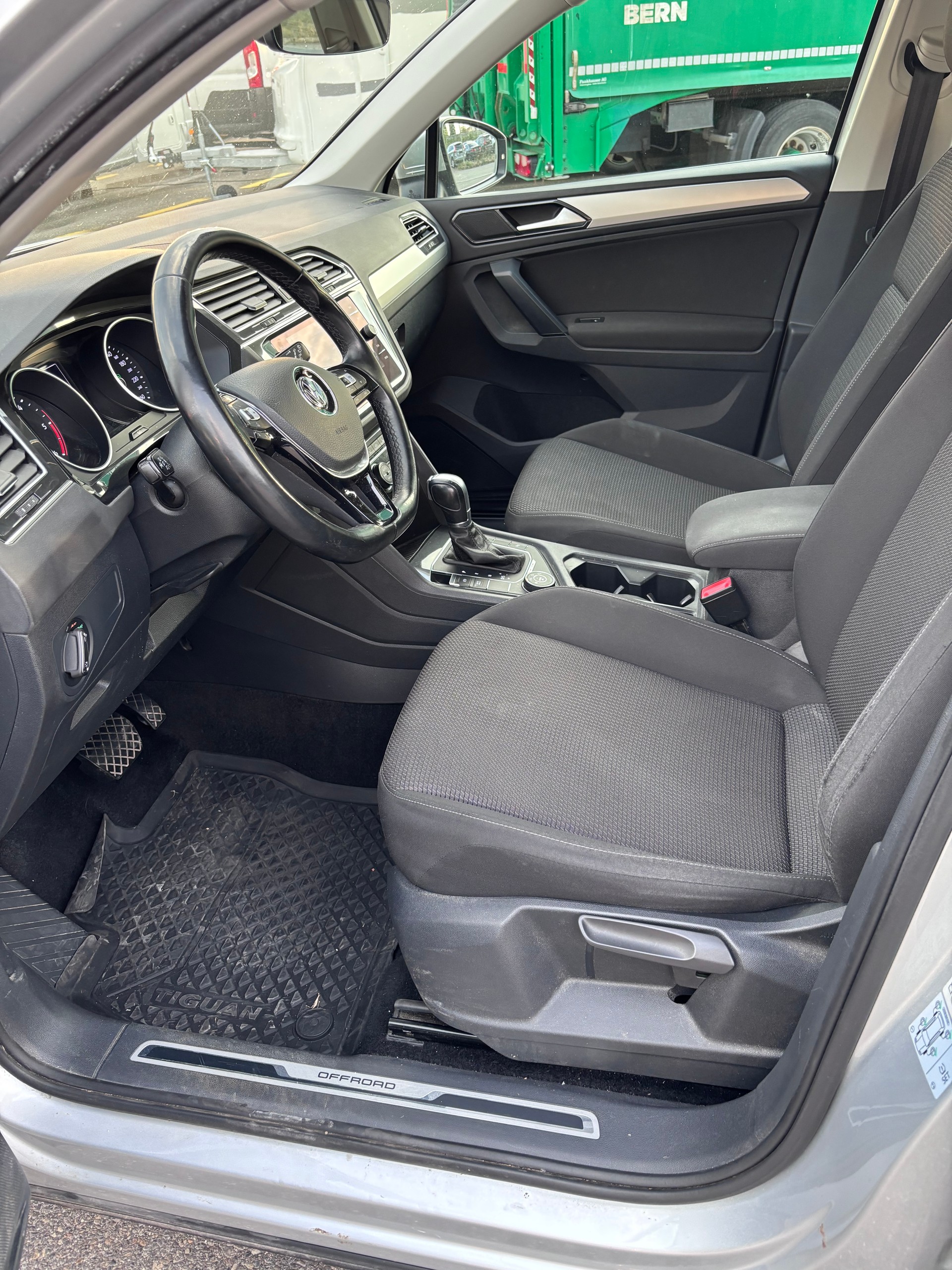 VW Tiguan 2.0 TDI SCR Comfortline 4Motion DSG-image-7