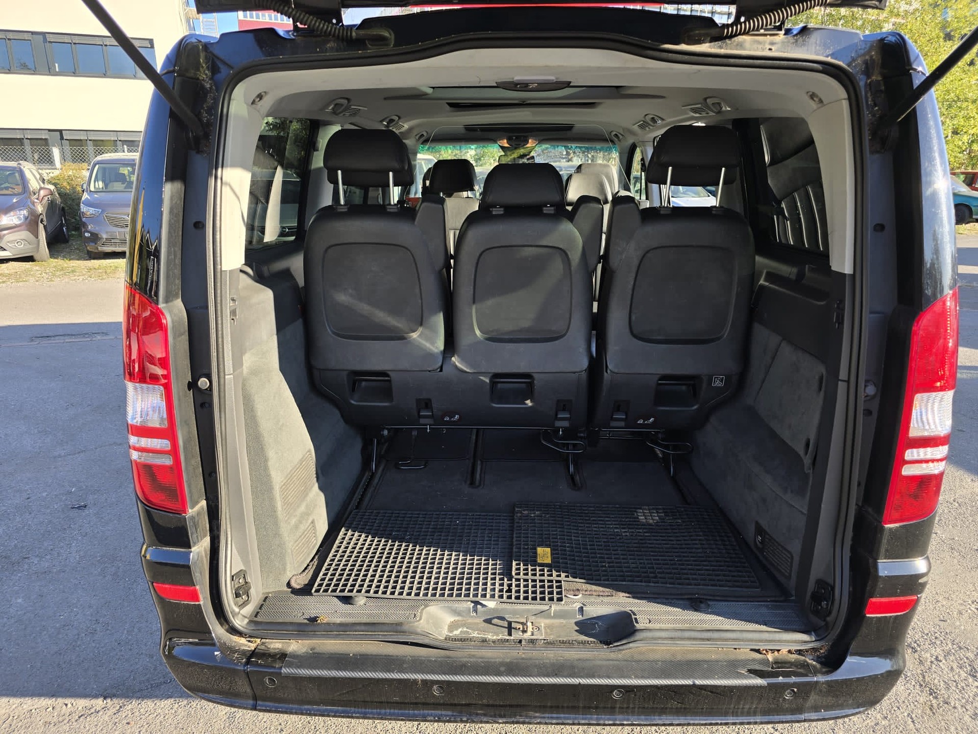 MERCEDES-BENZ Viano 2.2 CDI Blue Efficiency Ambiente EL 4Matic A-image-9