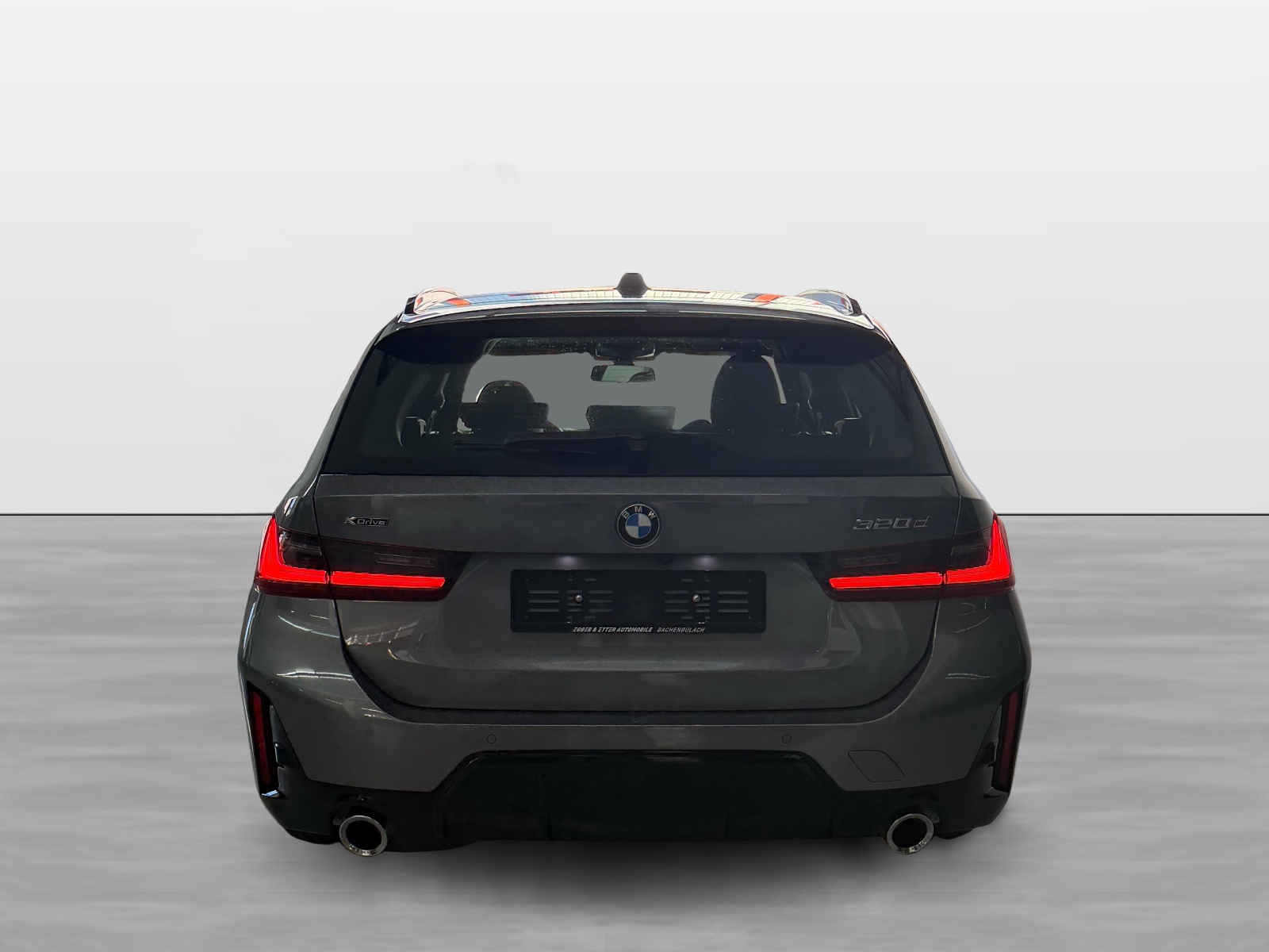 BMW 320d xDrive 48V Touring Steptronic M Sport-image-3