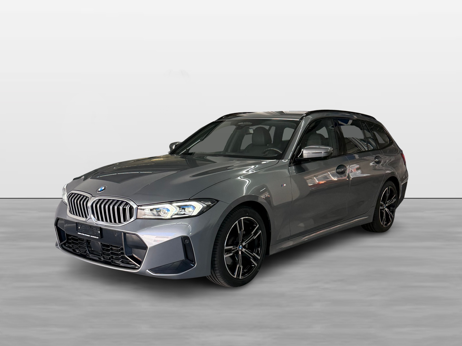 BMW 320d xDrive 48V Touring Steptronic M Sport-image-1