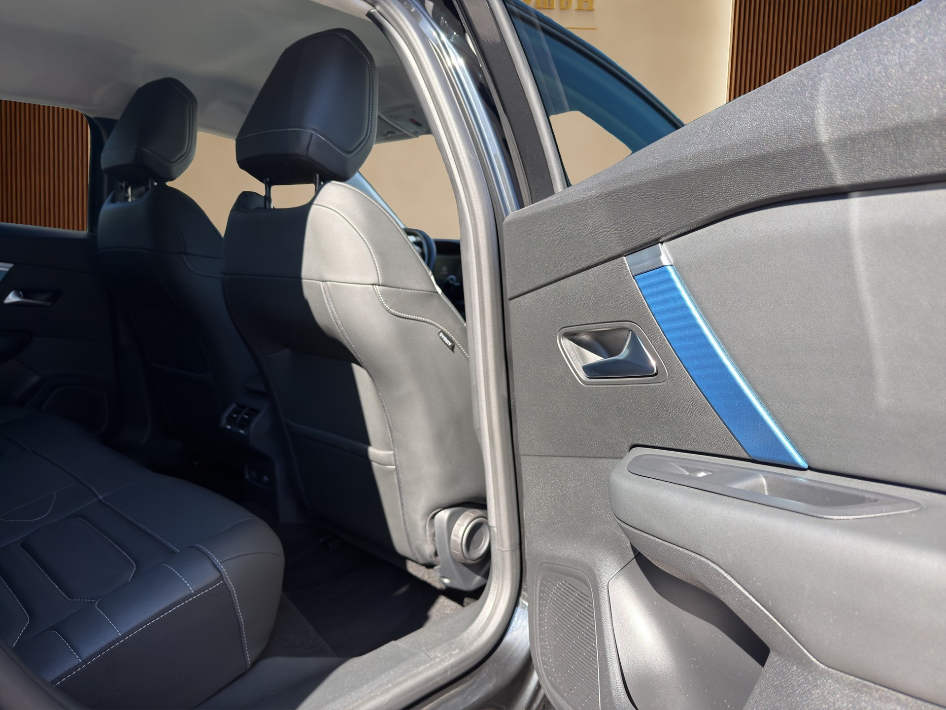 CITROEN C4 Electric Shine Pack-image-15