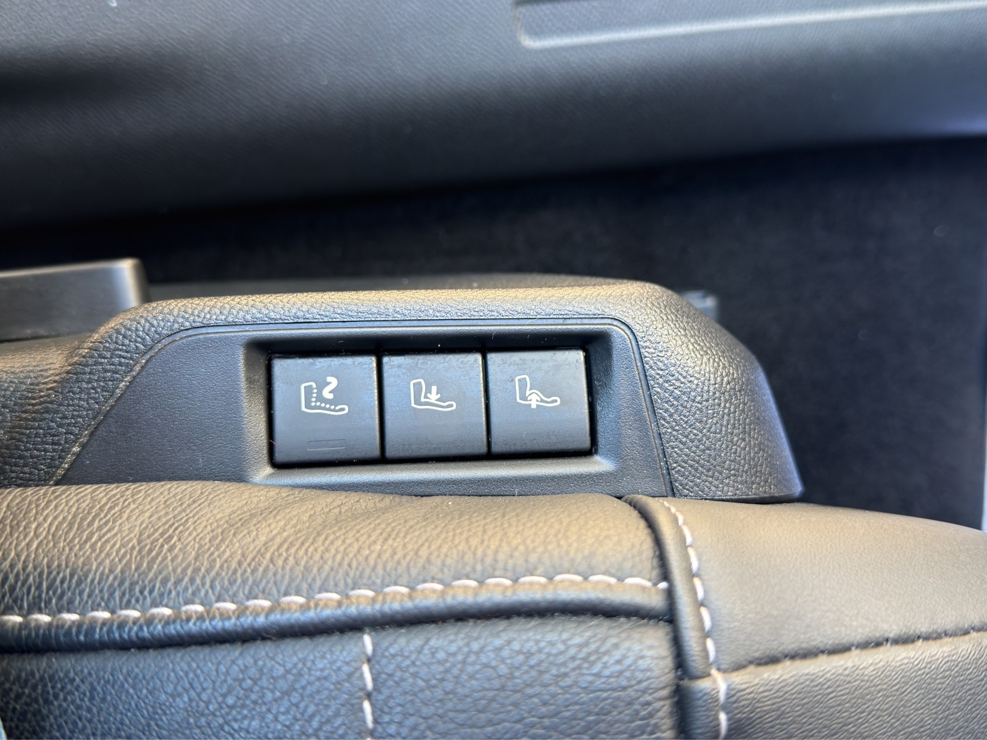 CITROEN C4 Electric Shine Pack-image-17