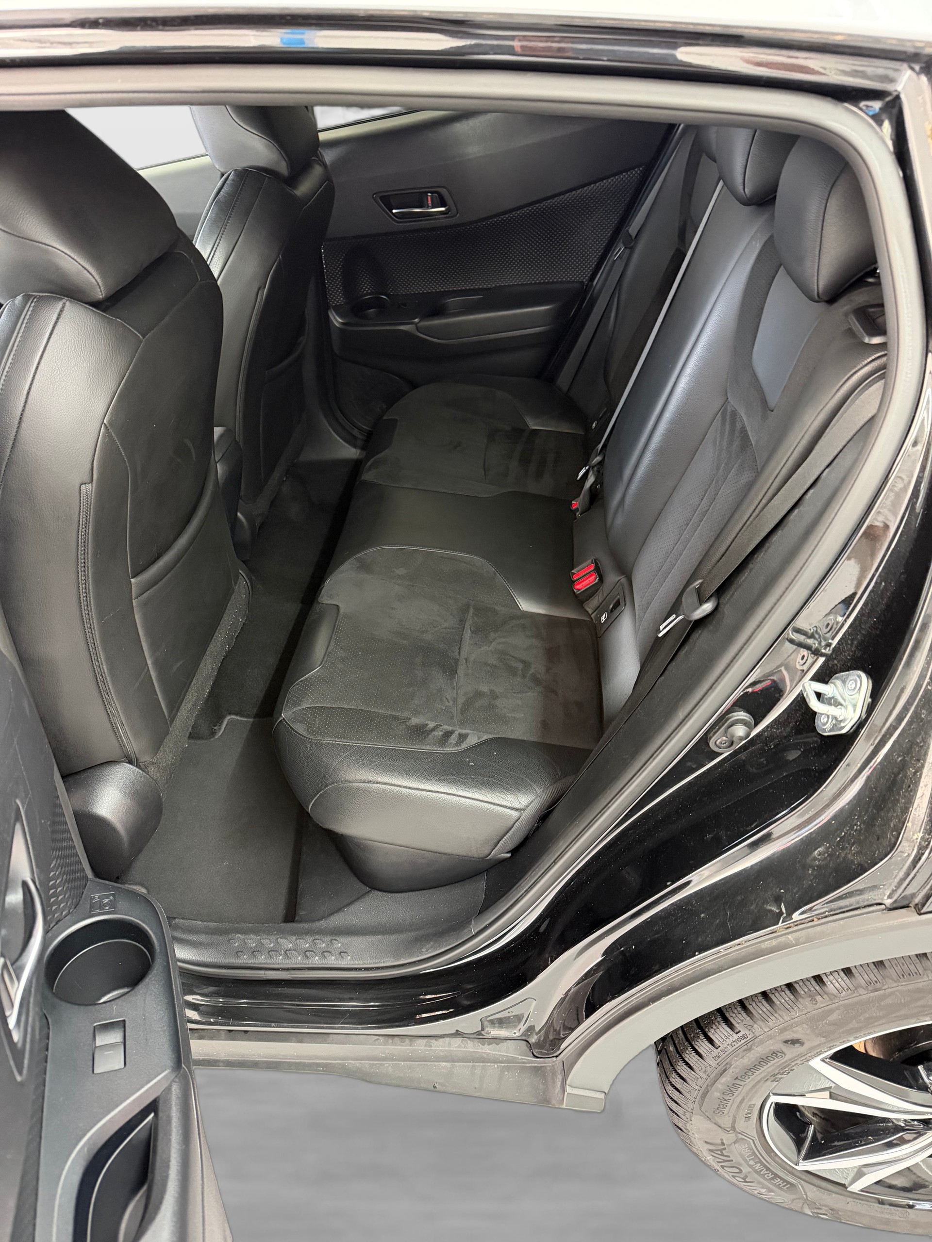 TOYOTA C-HR 2.0 HSD CVT Trend-image-9