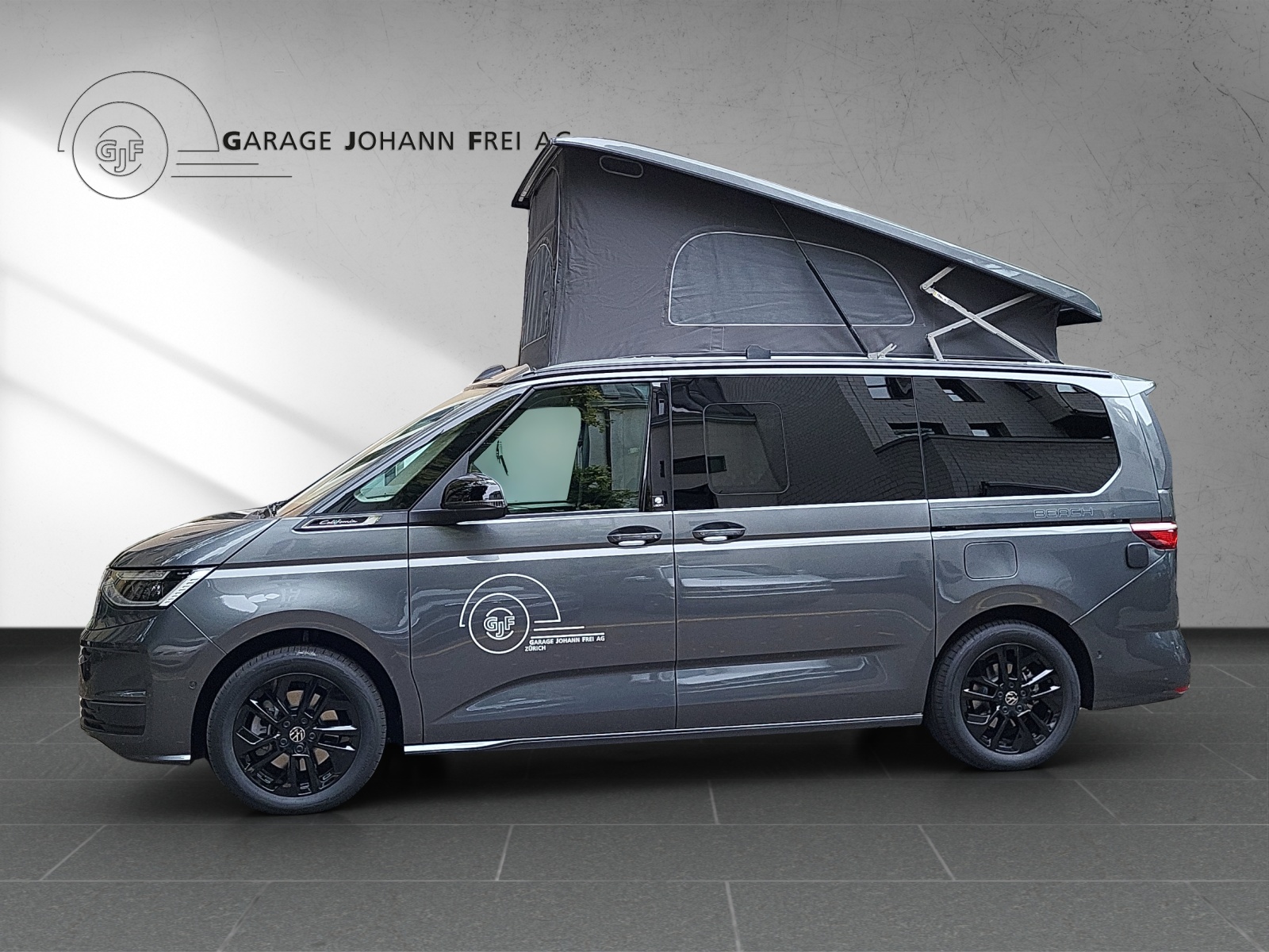 VW California Beach Tour Liberty eHybrid 4Motion-image-1
