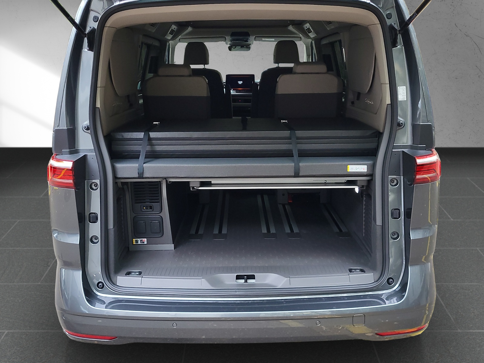 VW California Beach Tour Liberty eHybrid 4Motion-image-17