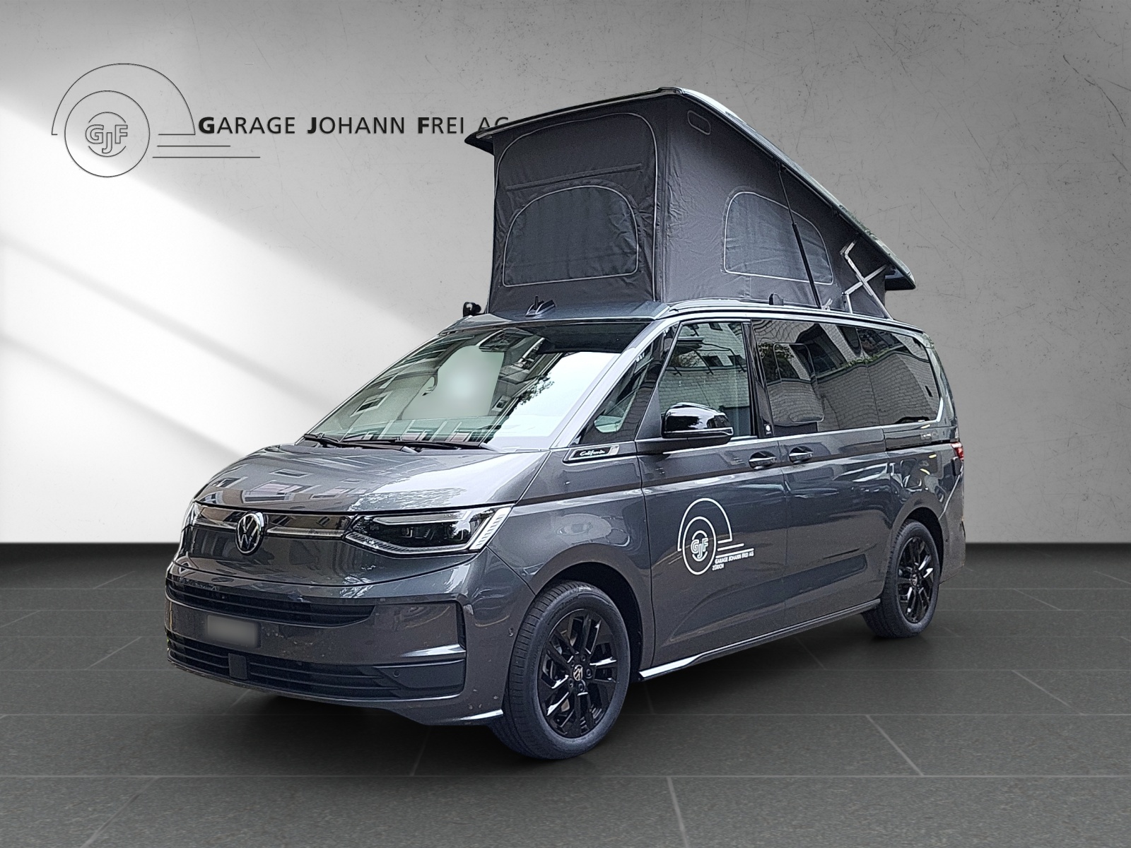 VW California Beach Tour Liberty eHybrid 4Motion-image-0