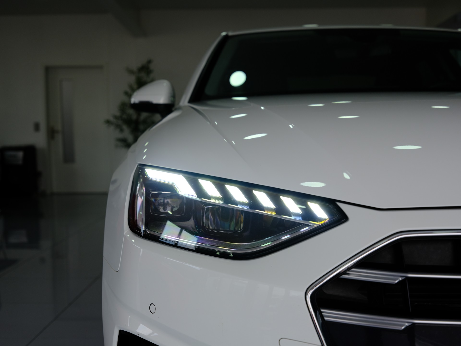 AUDI A4 Limousine 35 TFSI advanced S-tronic *Rückfahrkamera* *Keyless*-image-12