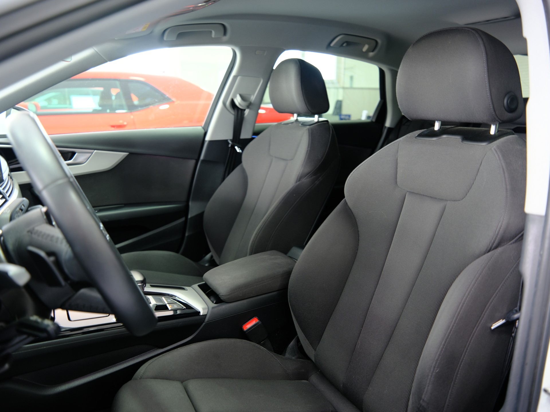 AUDI A4 Limousine 35 TFSI advanced S-tronic *Rückfahrkamera* *Keyless*-image-15