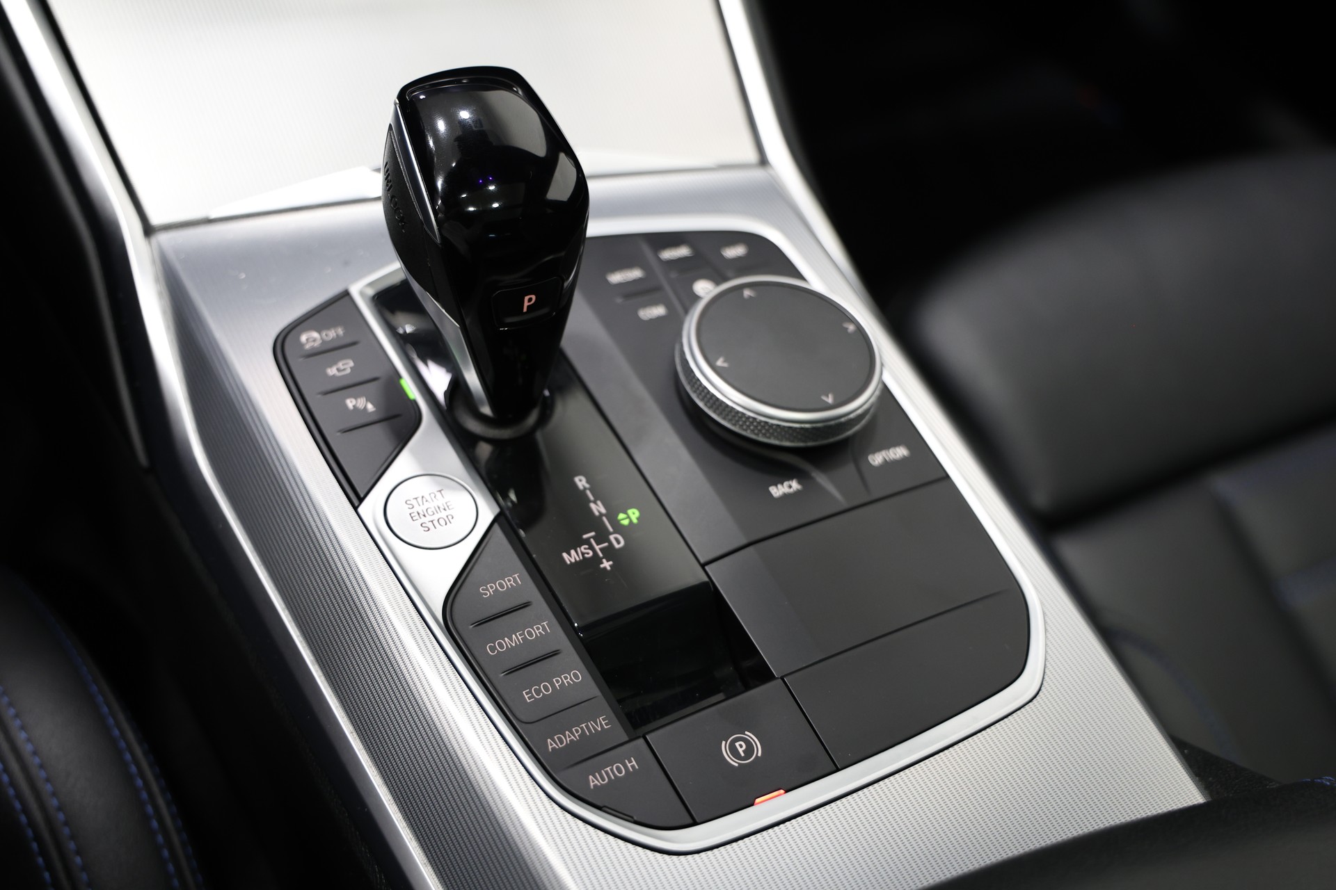 BMW M340d xDrive 48V Touring Steptronic Sport *CH-Fahrzeug*-image-22