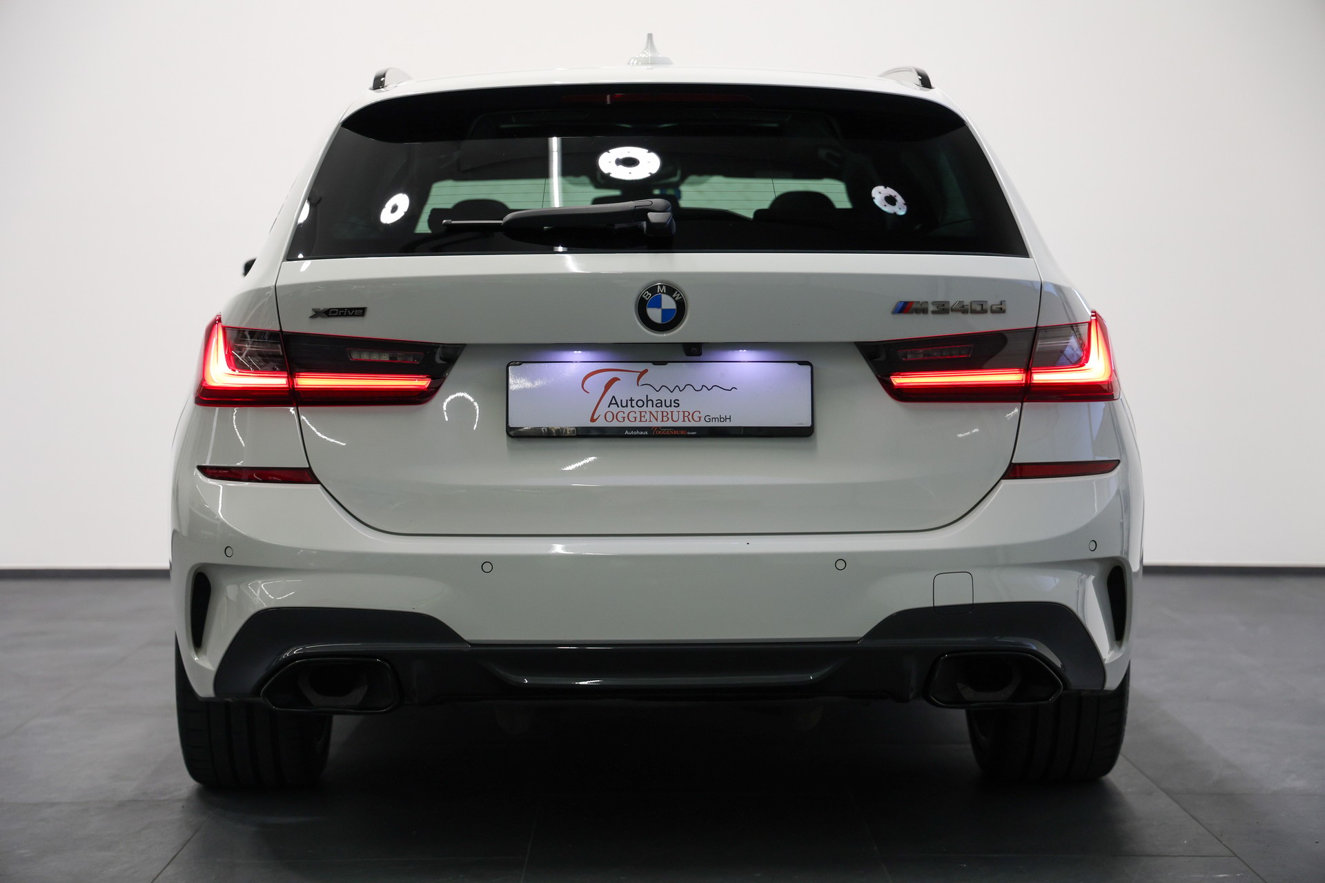 BMW M340d xDrive 48V Touring Steptronic Sport *CH-Fahrzeug*-image-8