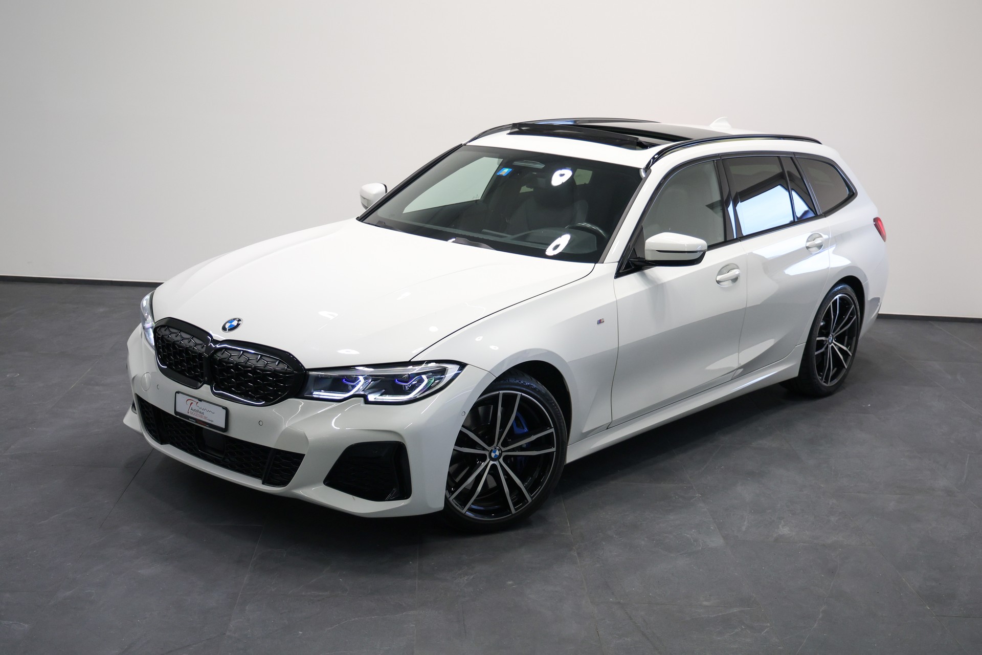 BMW M340d xDrive 48V Touring Steptronic Sport *CH-Fahrzeug*-image-1