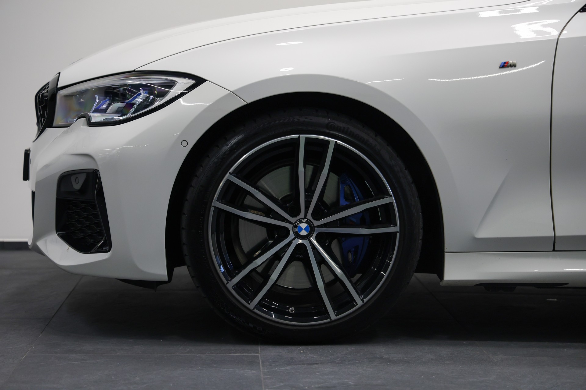 BMW M340d xDrive 48V Touring Steptronic Sport *CH-Fahrzeug*-image-9