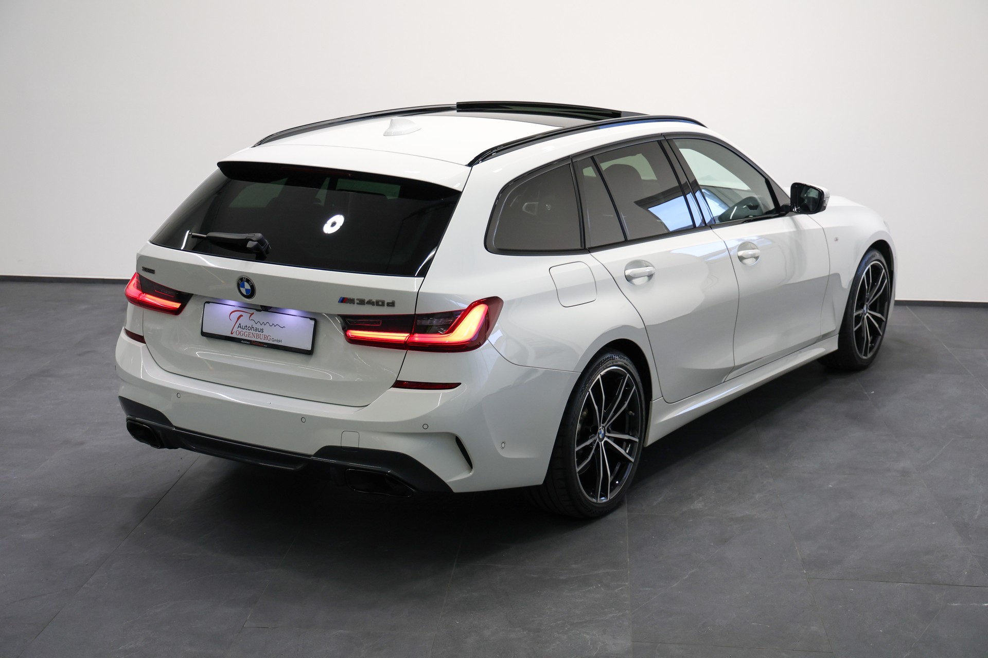 BMW M340d xDrive 48V Touring Steptronic Sport *CH-Fahrzeug*-image-7