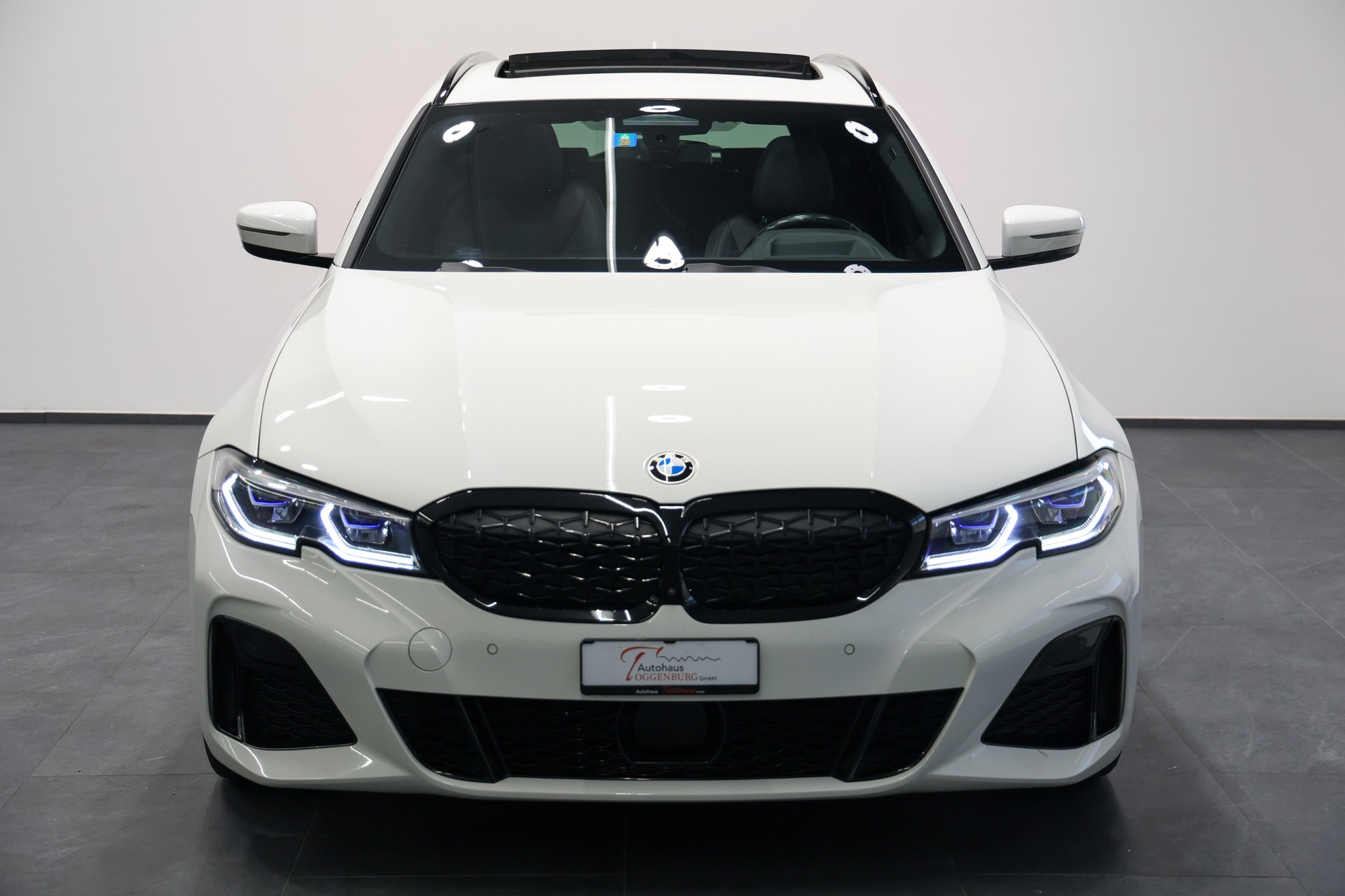 BMW M340d xDrive 48V Touring Steptronic Sport *CH-Fahrzeug*-image-3