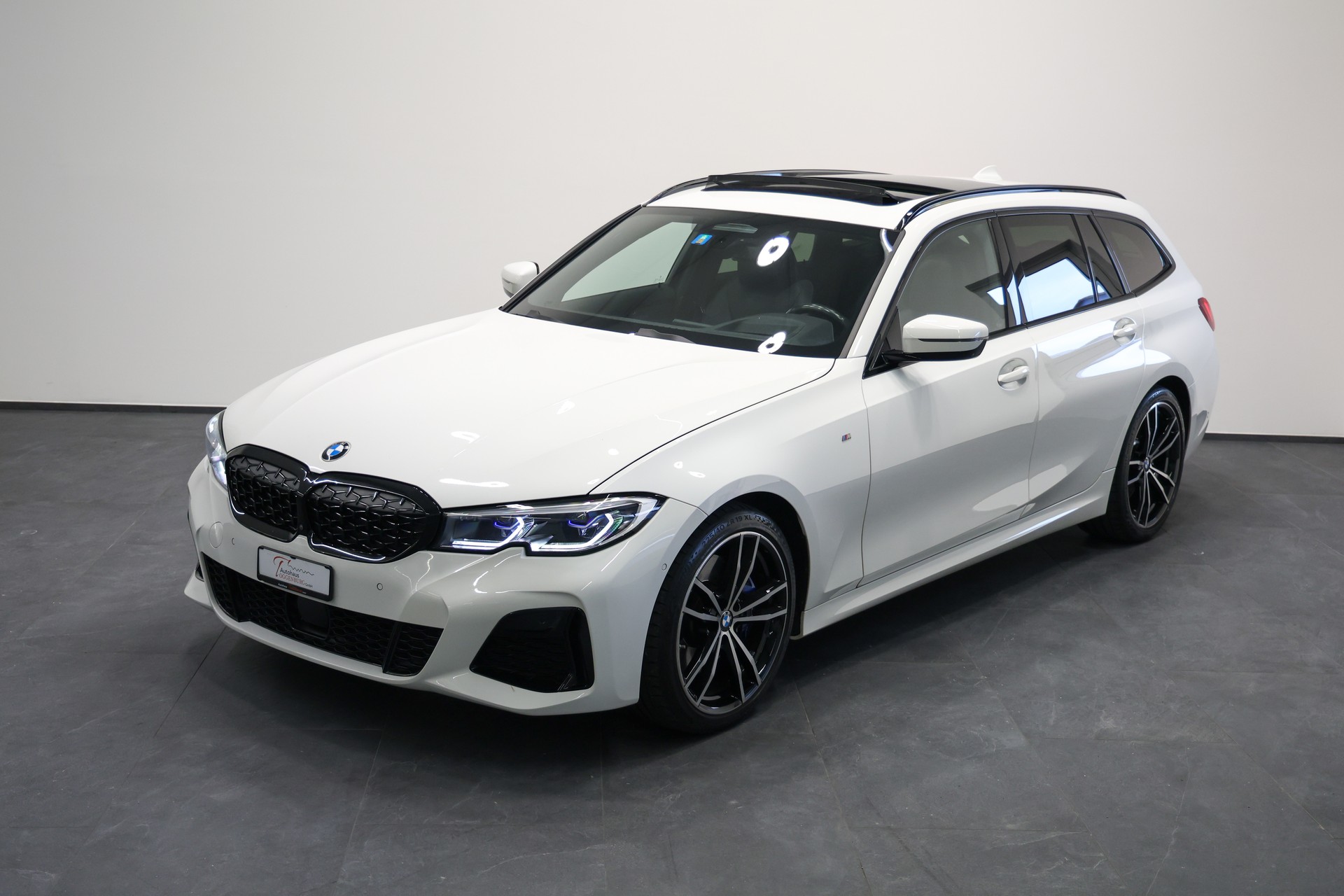 BMW M340d xDrive 48V Touring Steptronic Sport *CH-Fahrzeug*-image-2