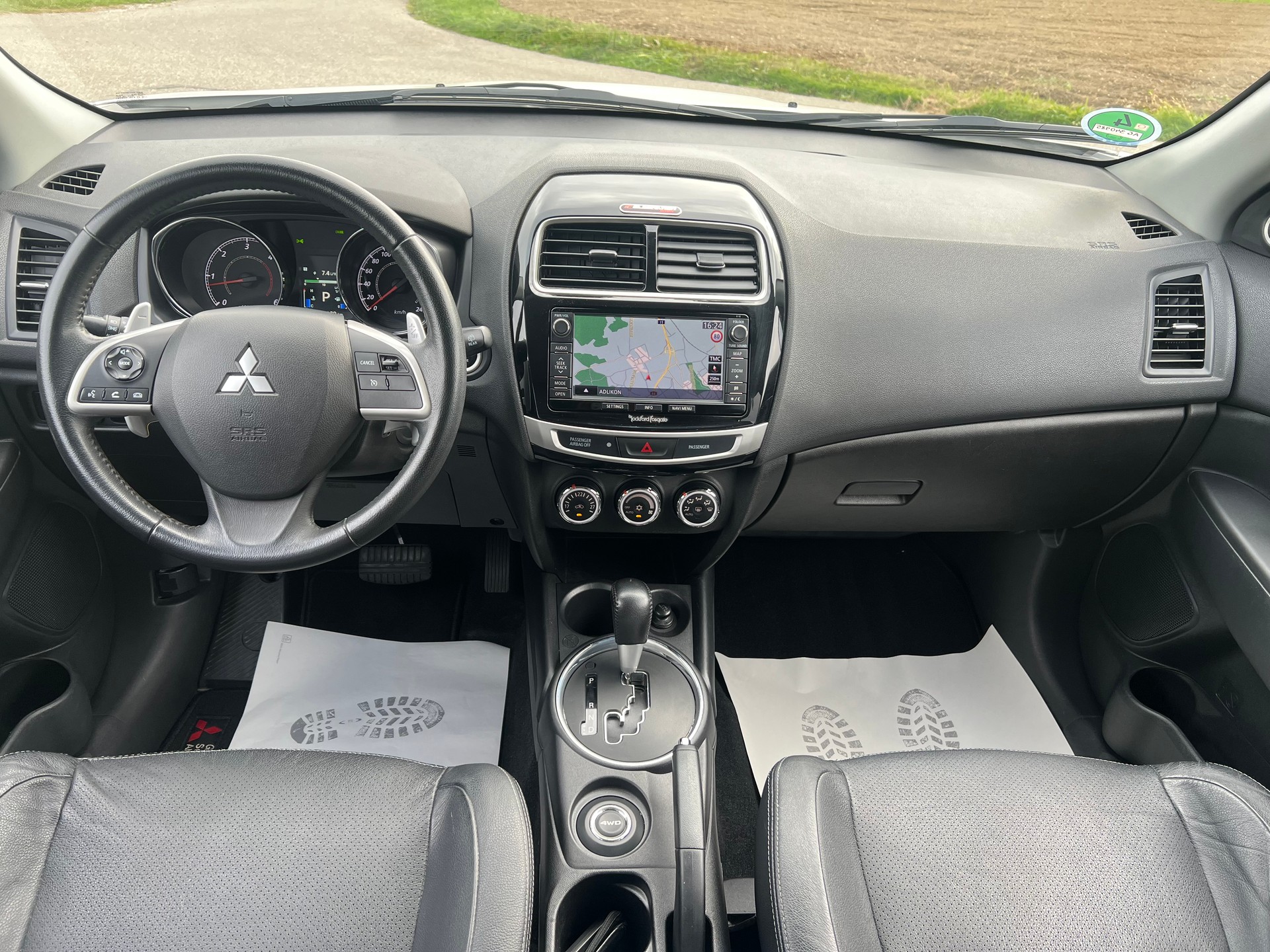 MITSUBISHI ASX 2.2 DID Celebration 300K Leder 4WD Automatic-image-10