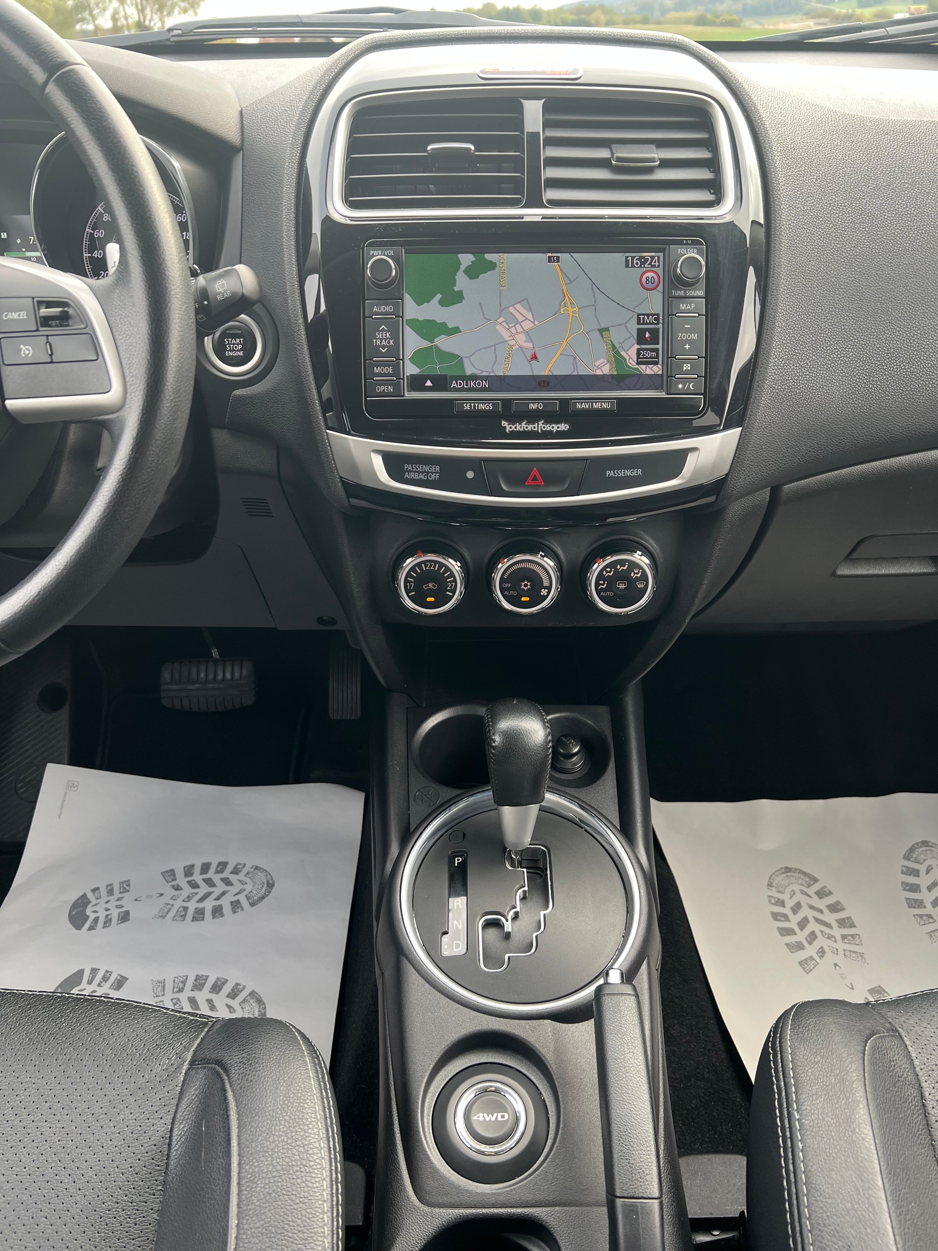 MITSUBISHI ASX 2.2 DID Celebration 300K Leder 4WD Automatic-image-12