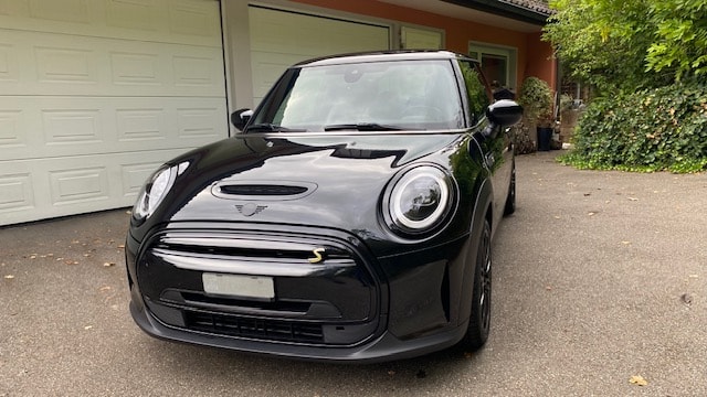 MINI Cooper SE-image-3