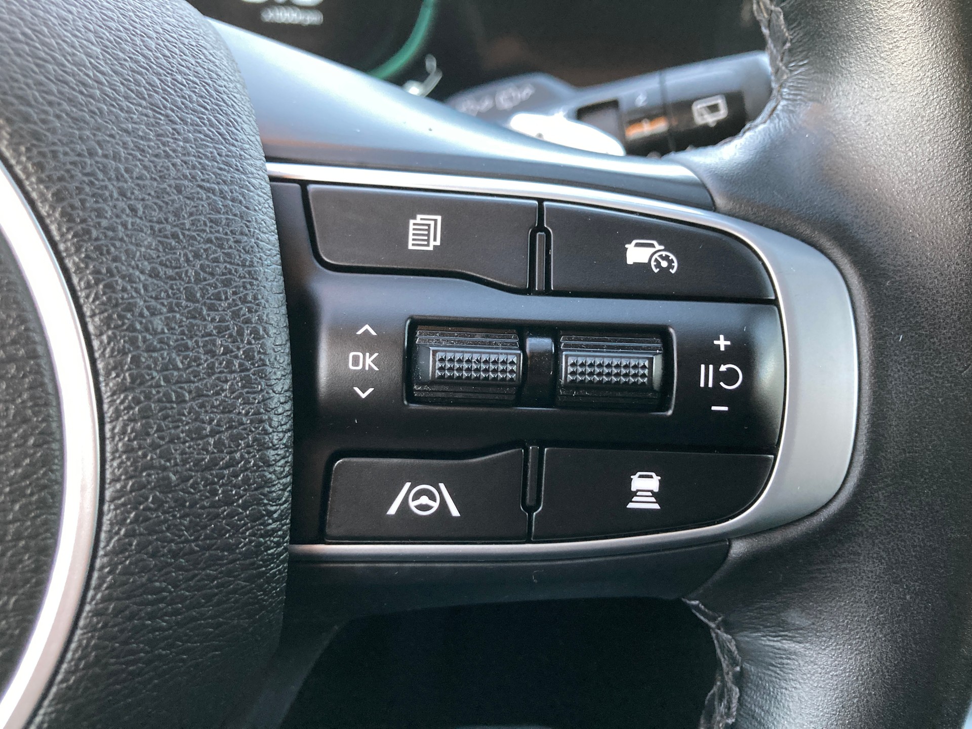 KIA Sportage 1.6T-GDi PHEV Power Edition 4x4 A-image-12