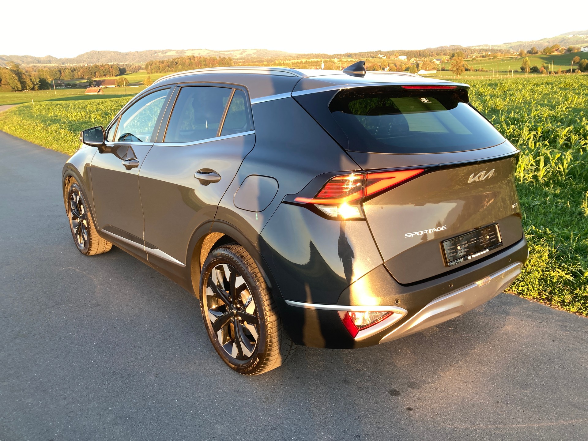 KIA Sportage 1.6T-GDi PHEV Power Edition 4x4 A-image-3