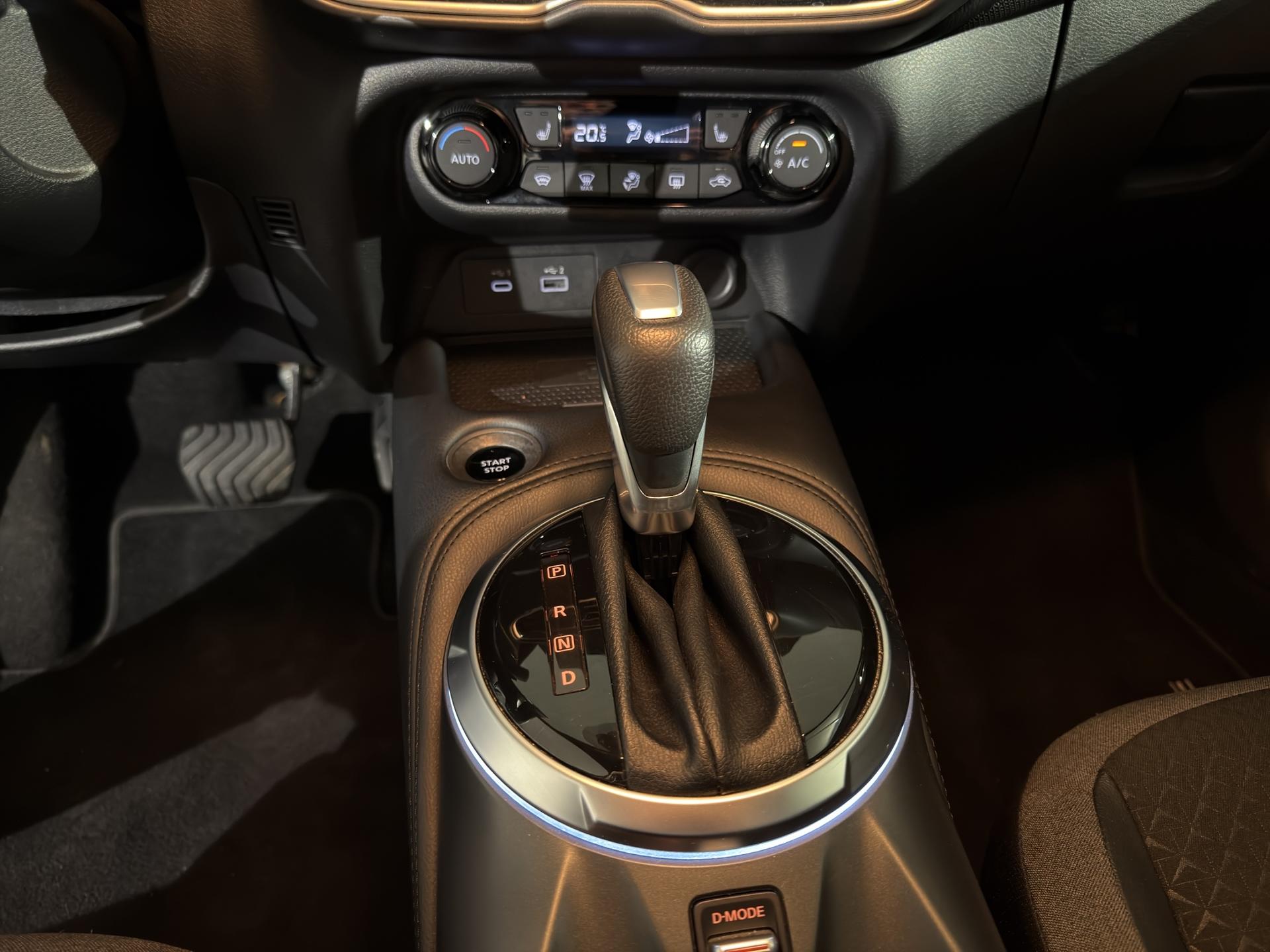 NISSAN Juke 1.6 FHEV N-Connecta-image-11