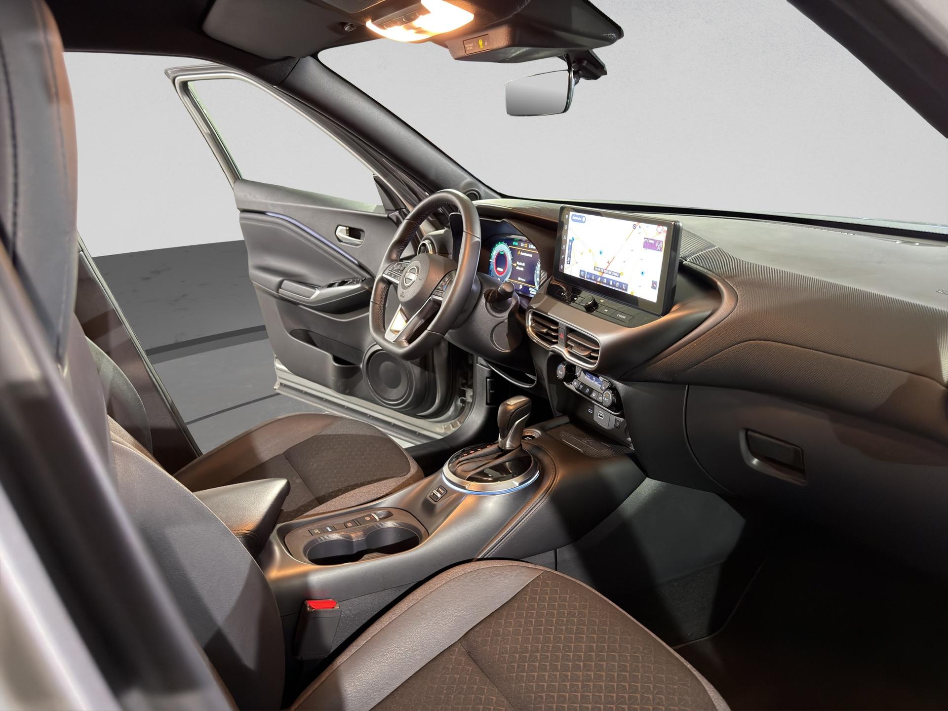 NISSAN Juke 1.6 FHEV N-Connecta-image-14