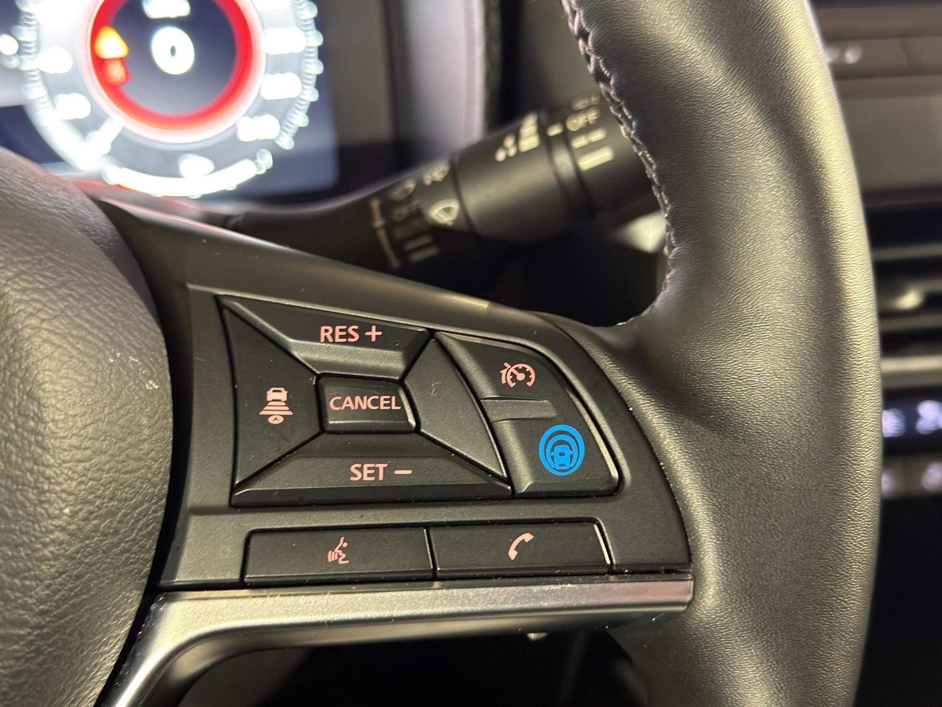 NISSAN Juke 1.6 FHEV N-Connecta-image-24