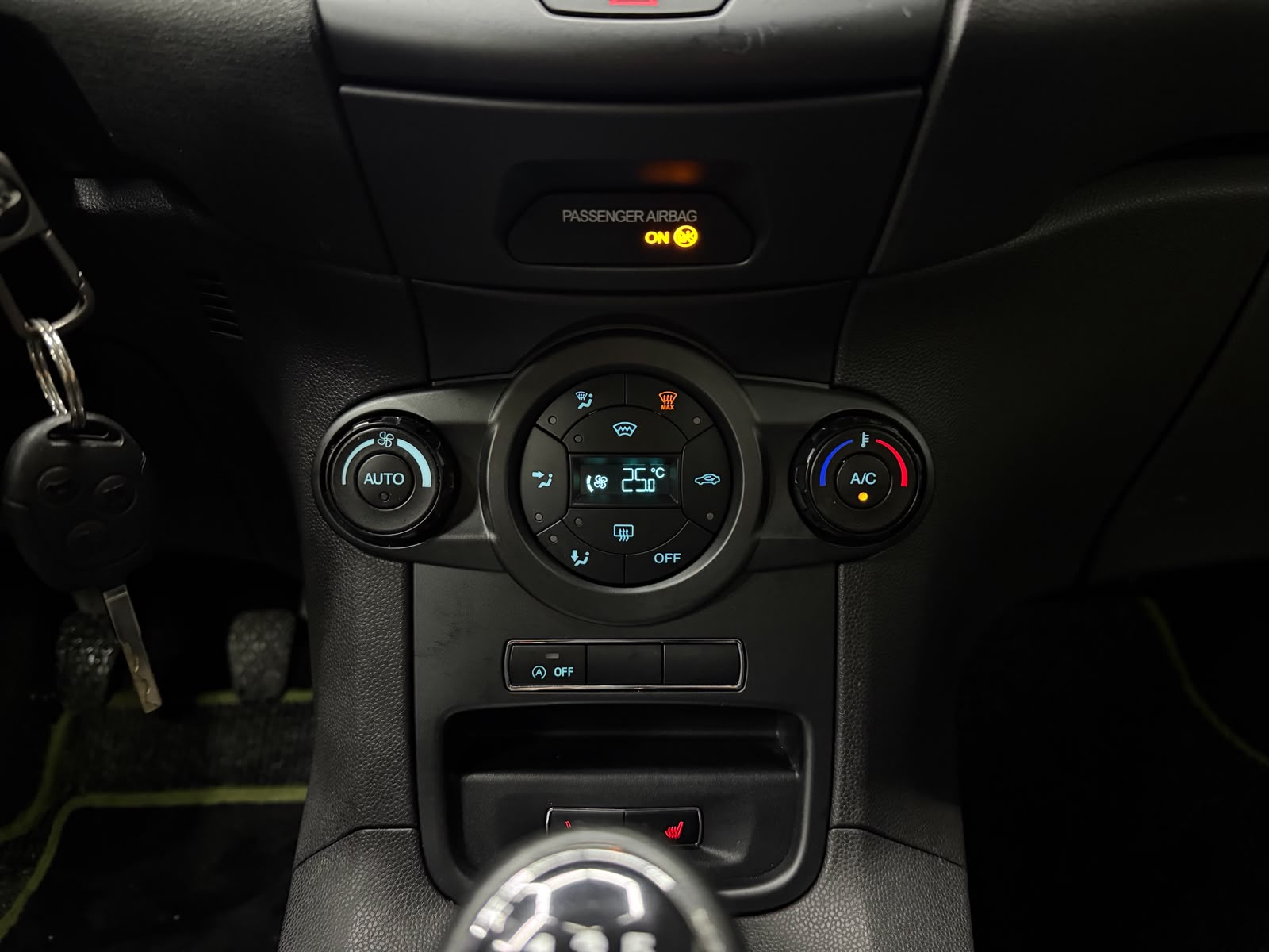 FORD Fiesta 1.0 SCTi Titanium-image-15